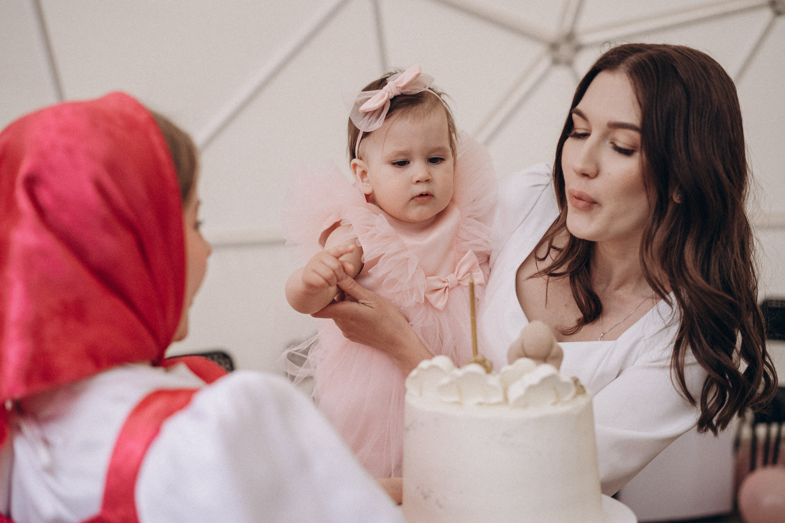 Саше 1 год. Семейный фотограф в Томске Зарина Азизбаева
