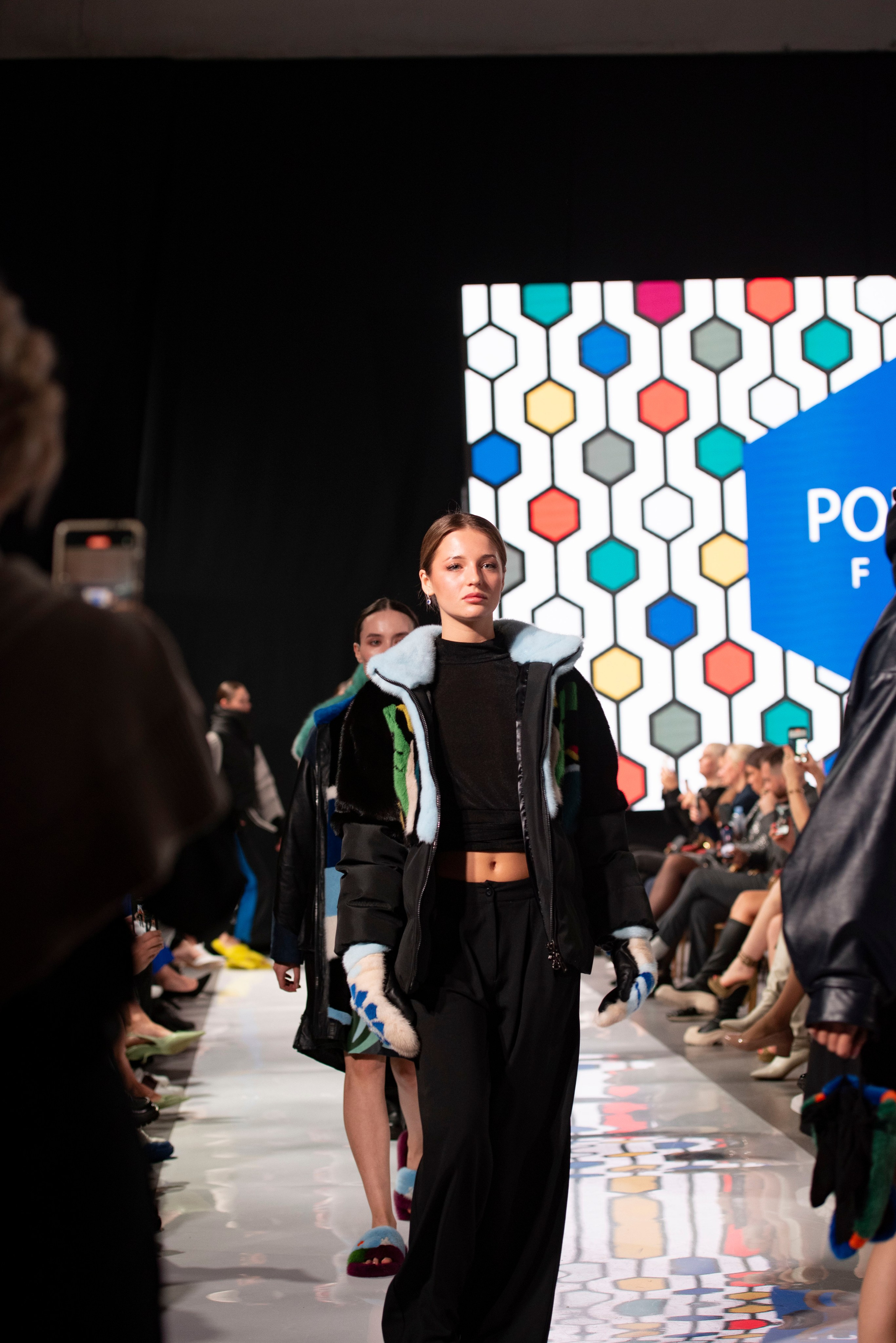 Фотограф на модельный показ. Свадебный, семейный, фэшн фотограф, школьный фотограф в Сочи