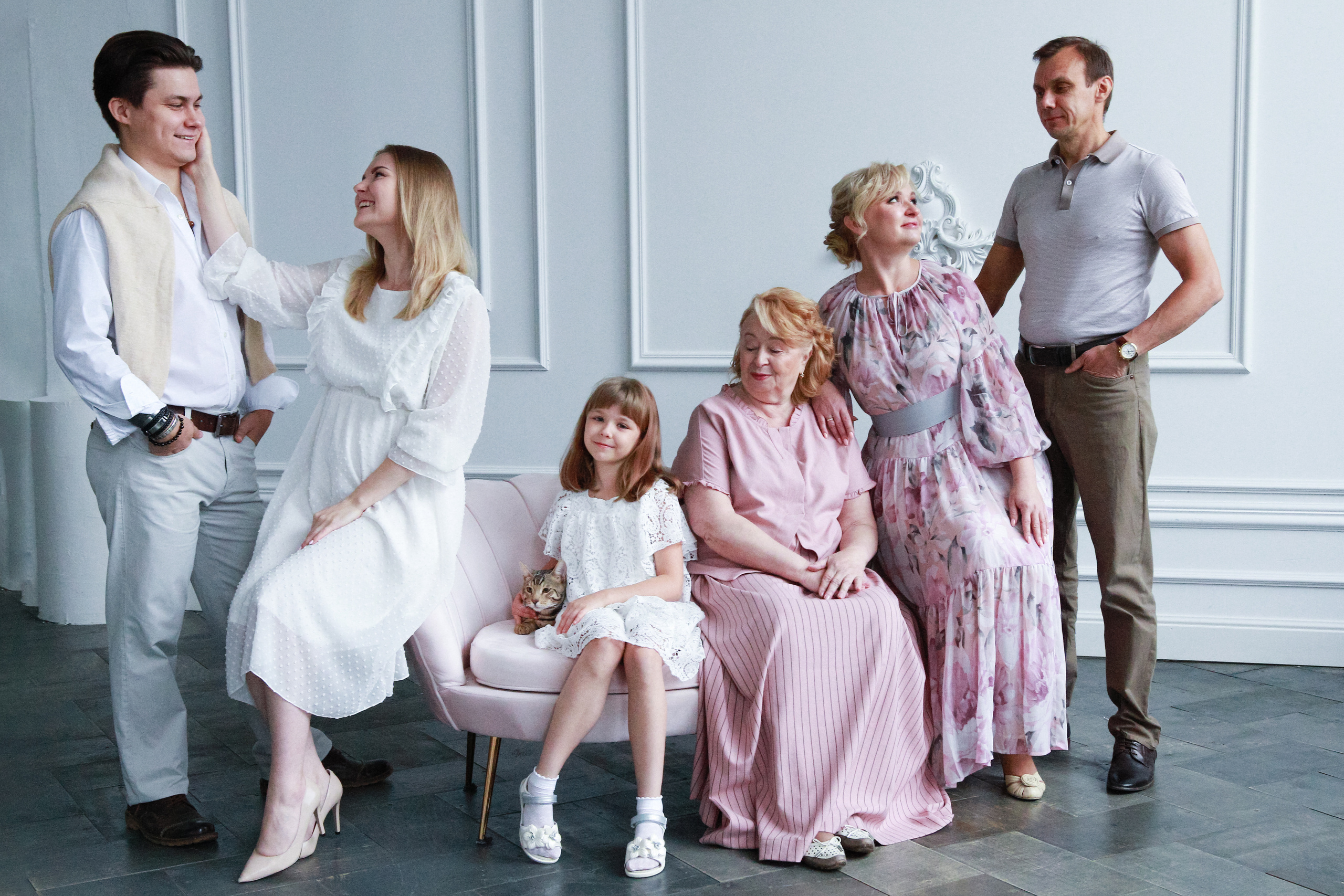 Концептуальная семейная фотосъемка в студии. Фотограф Телегина Светлана