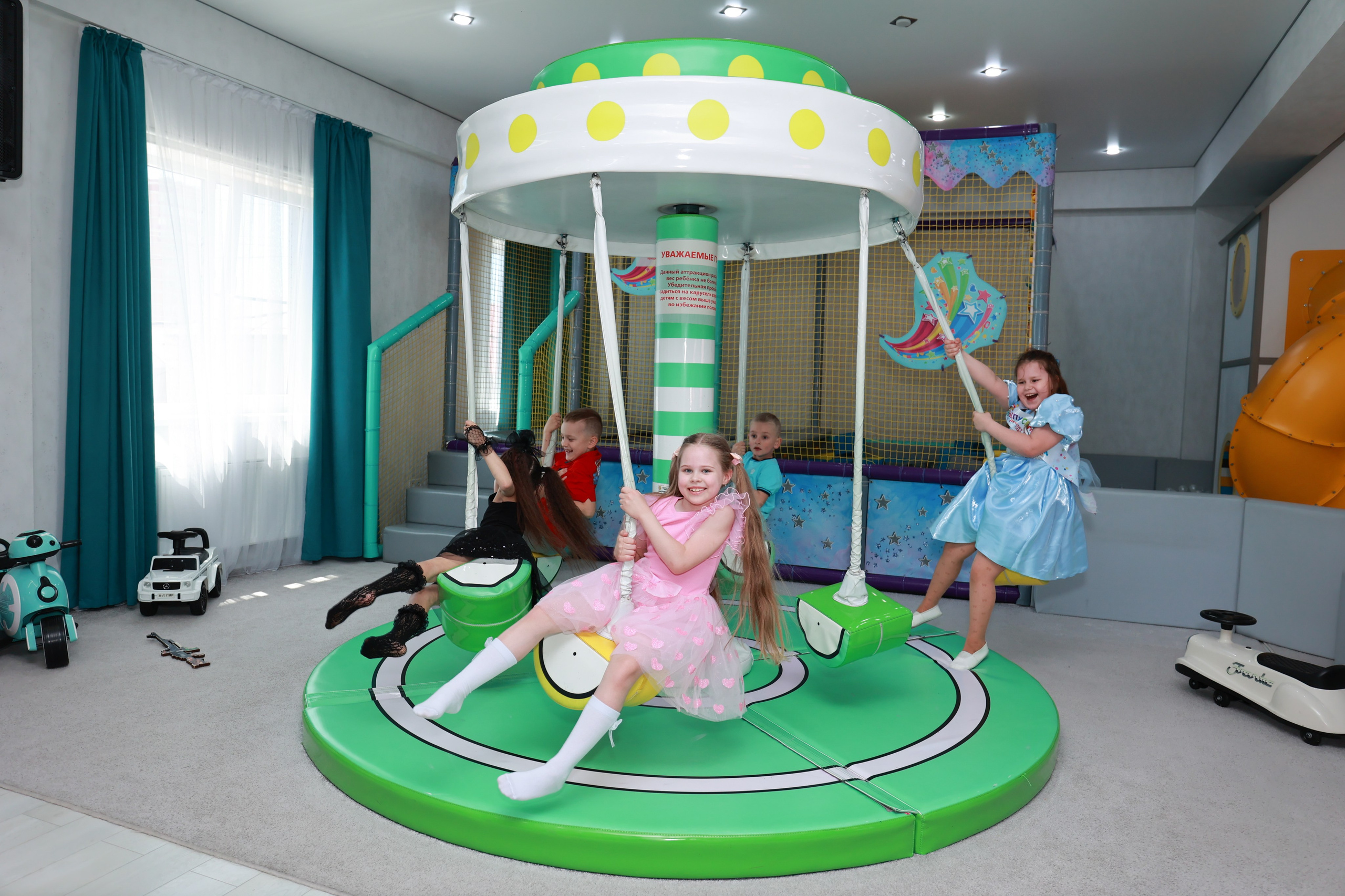 Выпускной в Fantasy Hall. Детский семейный фотограф Краснодар