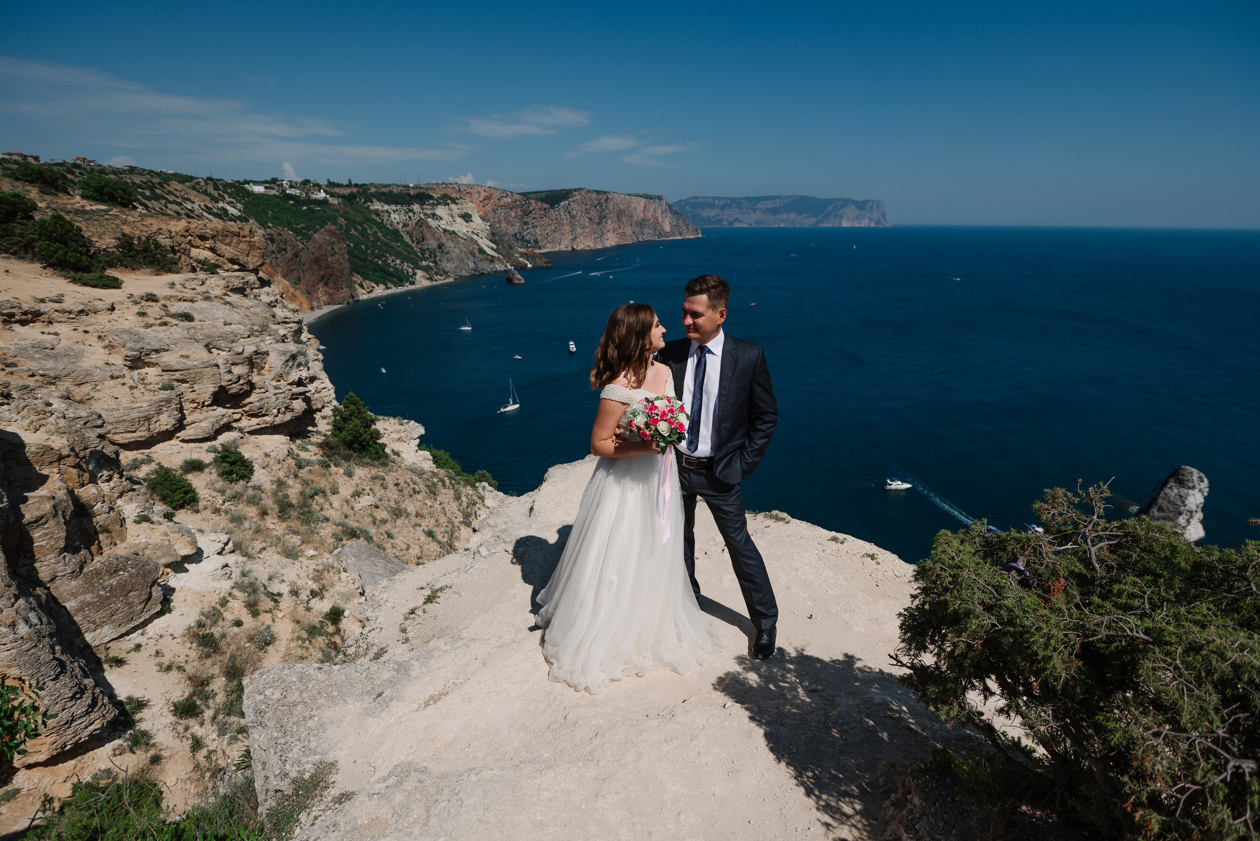 Отзывы о работе  с крымским фотографом. Свадебный фотограф в Крыму Алексей Лобач