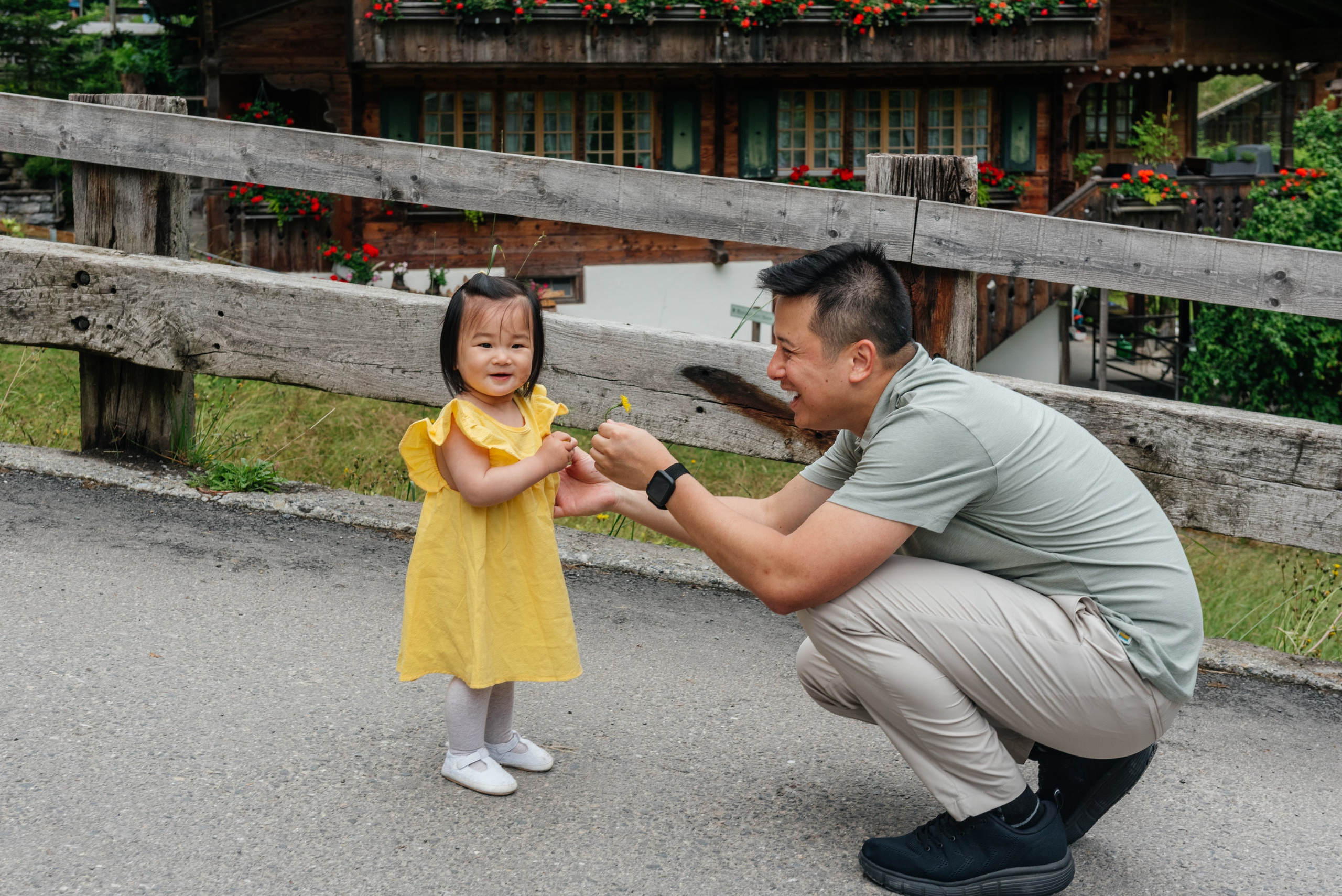 Bernice, Bryant and Kira (Lauterbrunnen, Switzerland). Photographer in Switzerland and Europe Anna Alekseenko