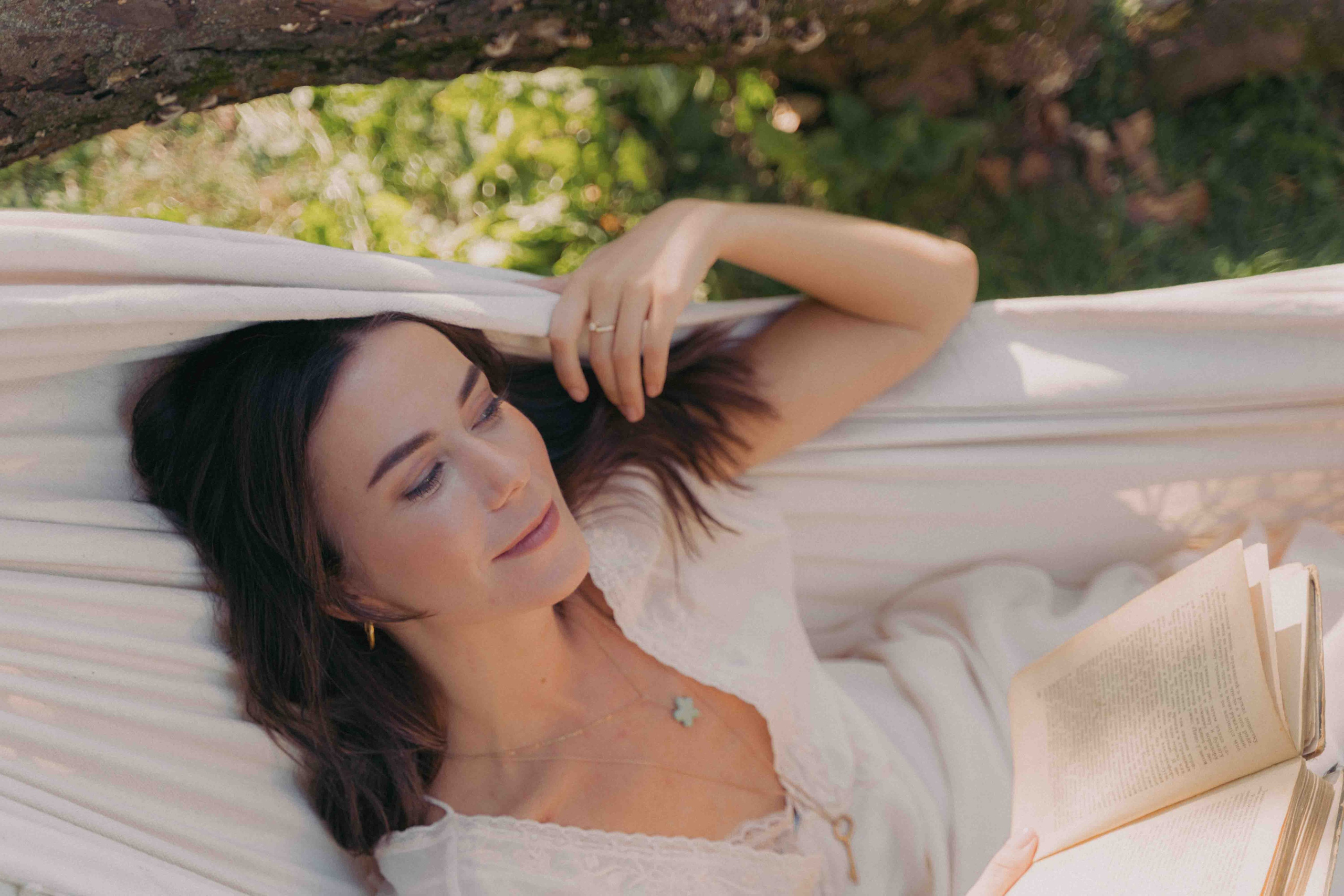 Яблоневый сад и гамак. Фотограф и видеограф в Москве и Абу Даби Мария Кулагина