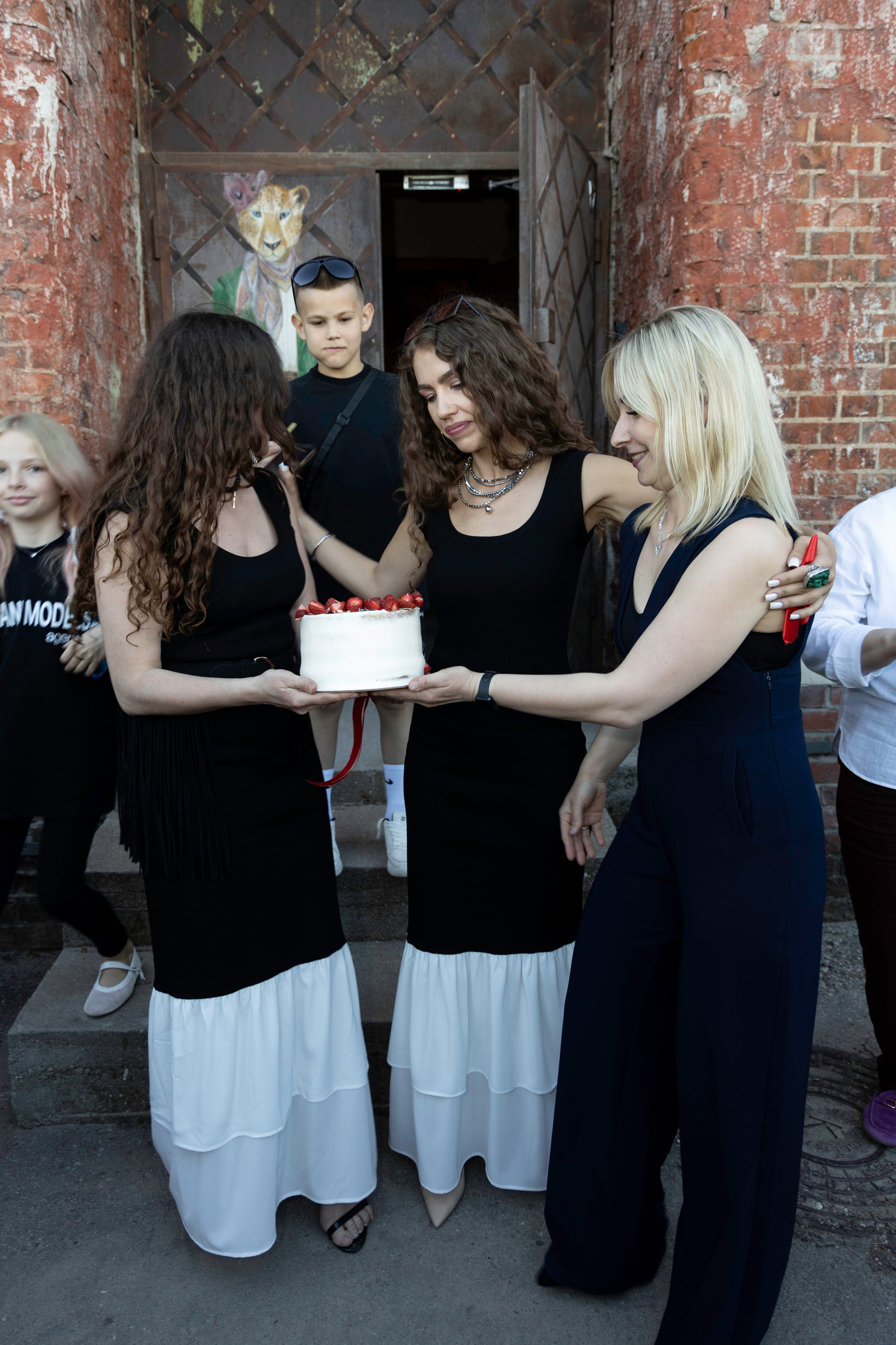 Открытие «FISUN | MIRAM Brand». Olya Posnimay