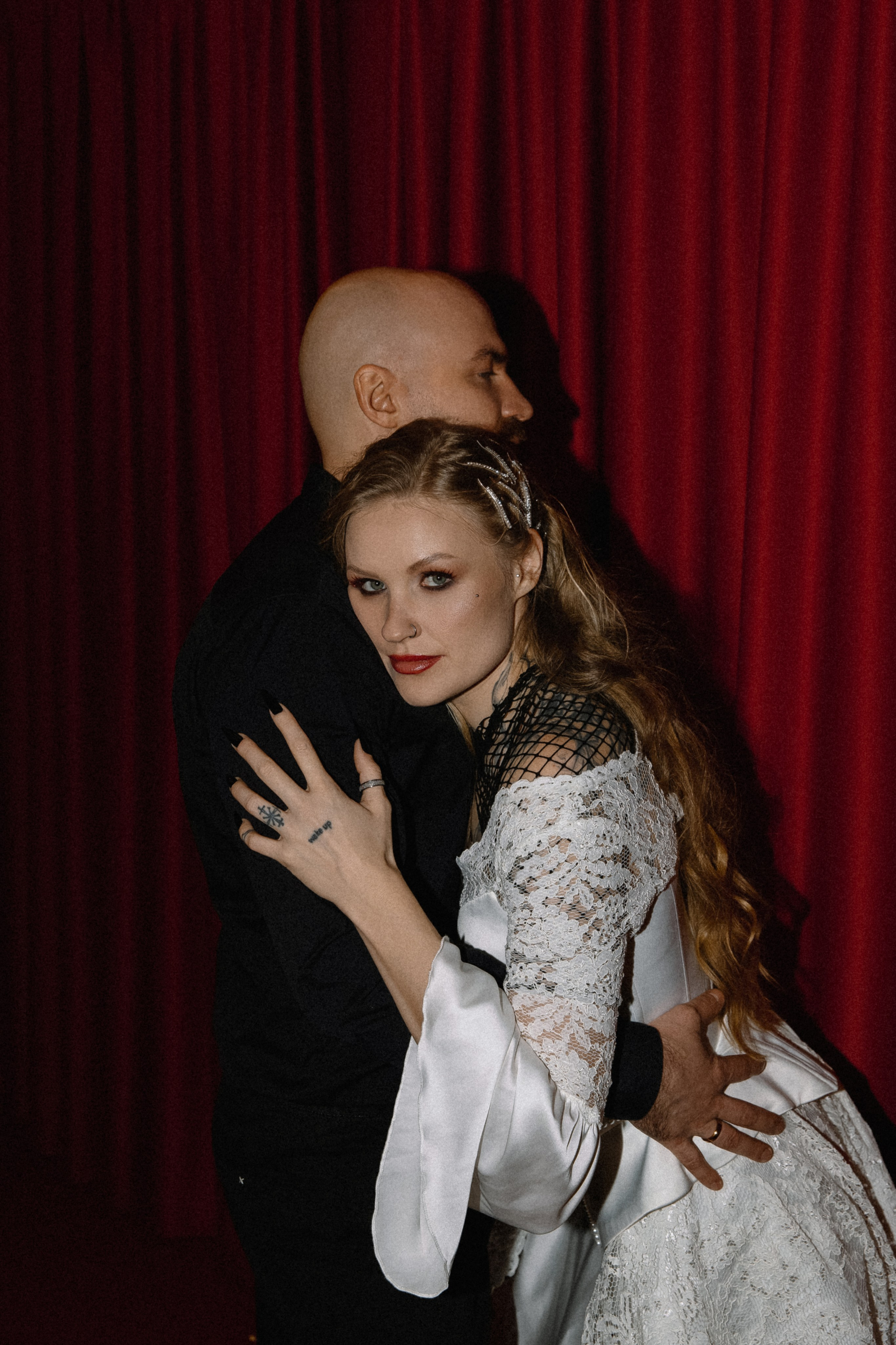 Алая готика. Николь — ваш любимый фотограф в Санкт-Петербурге