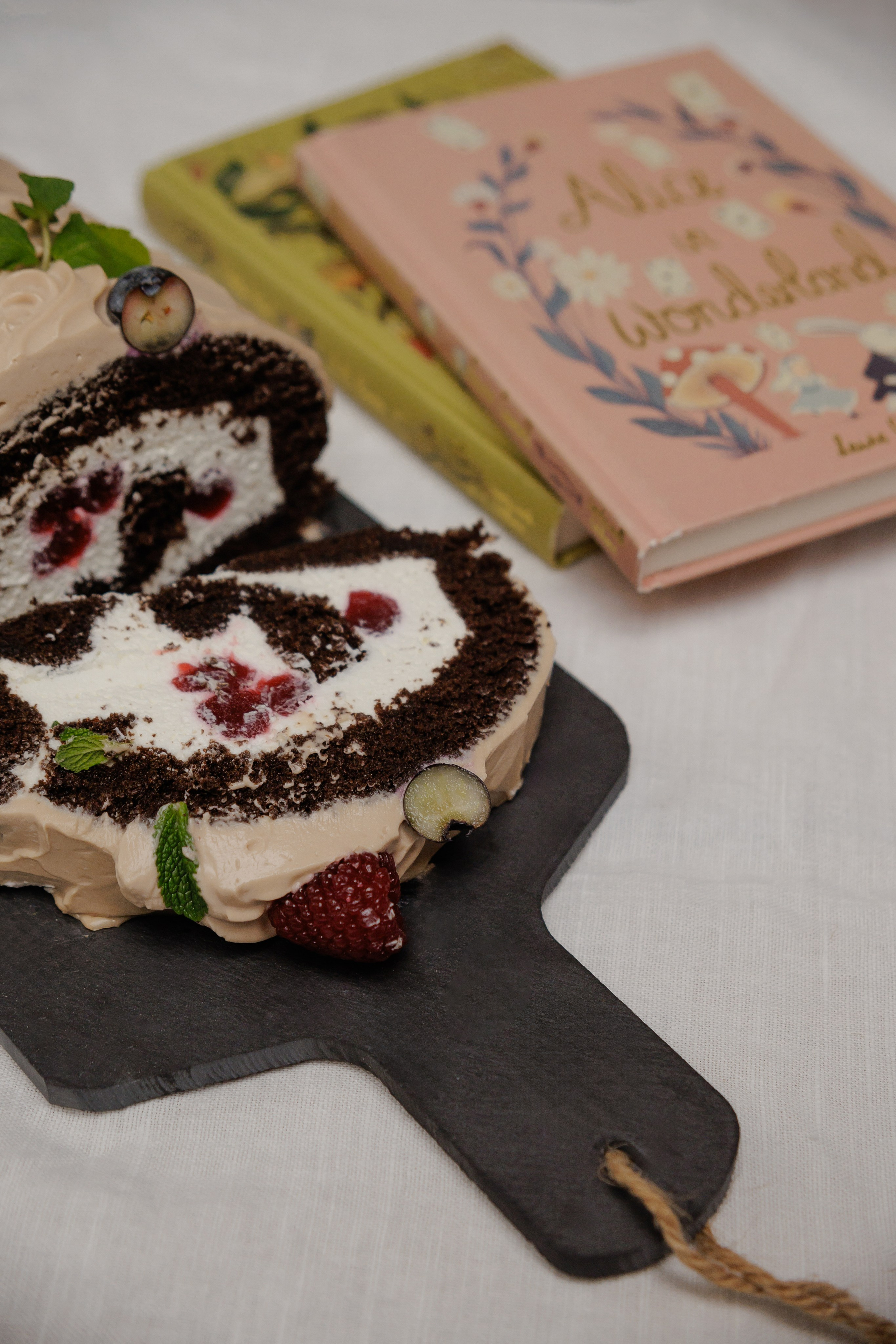 «Хрустящие страницы». Фото и видео контент за одну съемку — Веретенников Егор