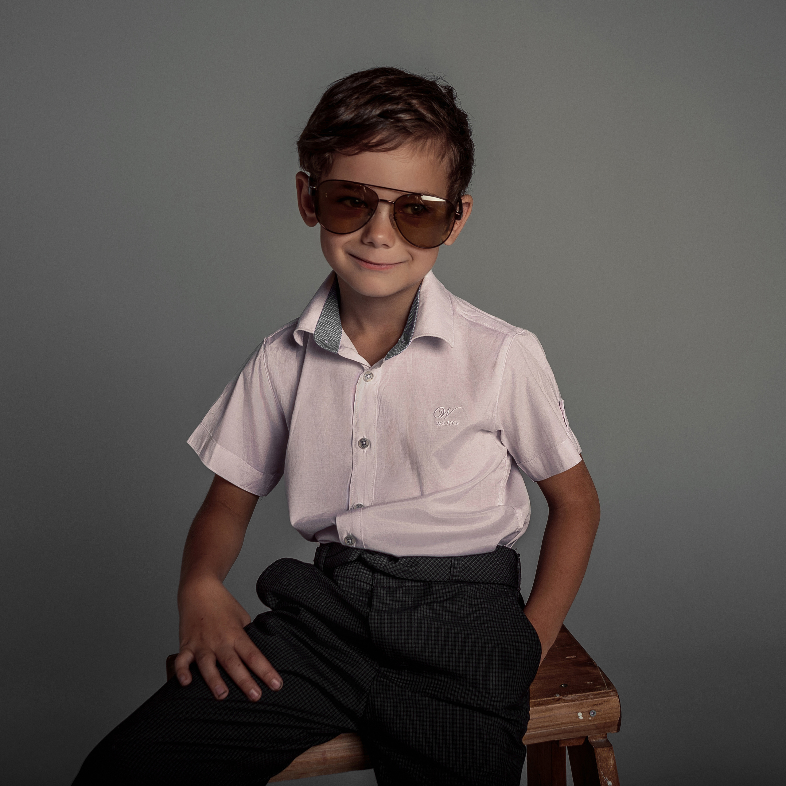 Фотосессия мальчика в студии. Детский студийный фотограф Сочи