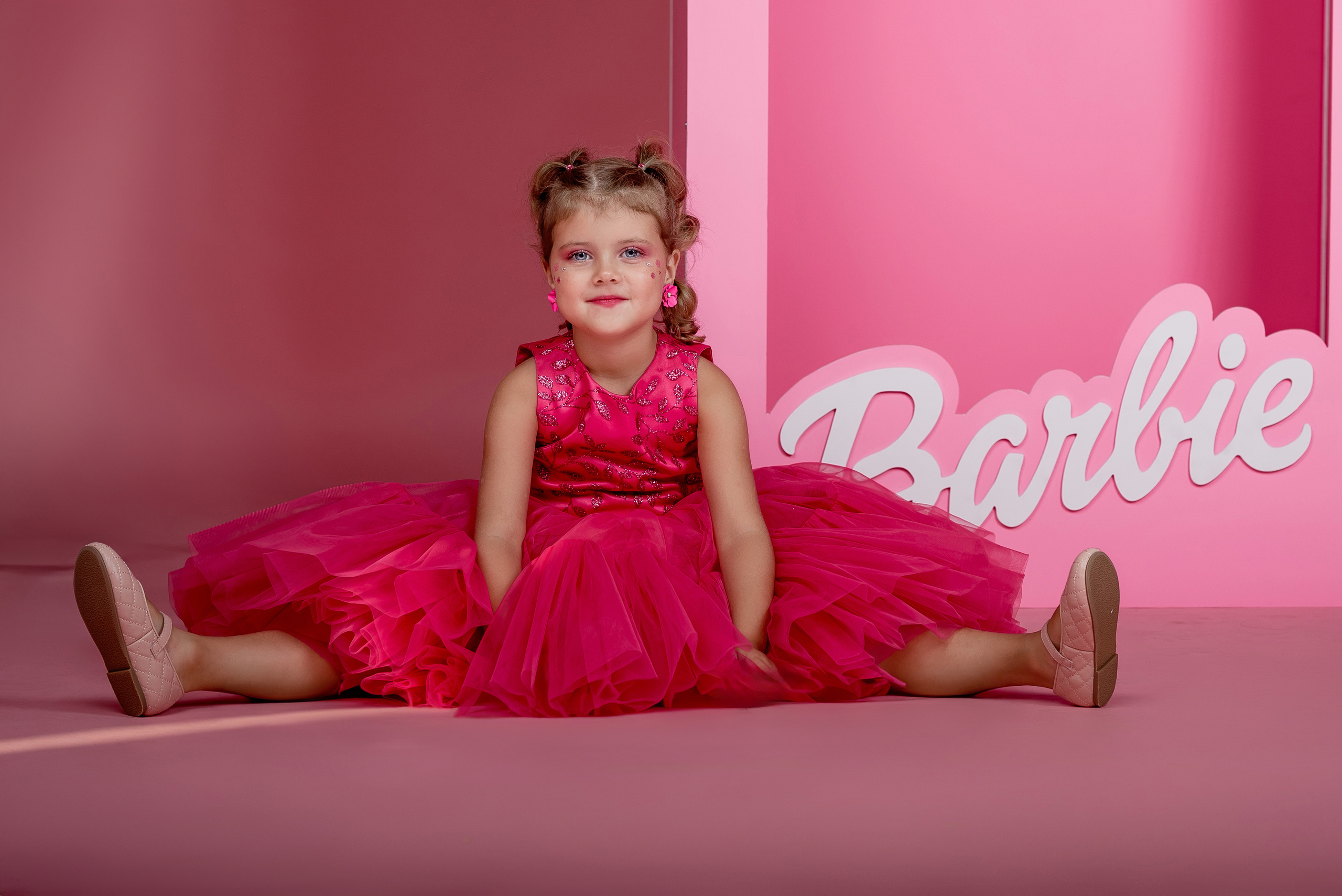 Фотосессия в стиле барби. Детский студийный фотограф Сочи