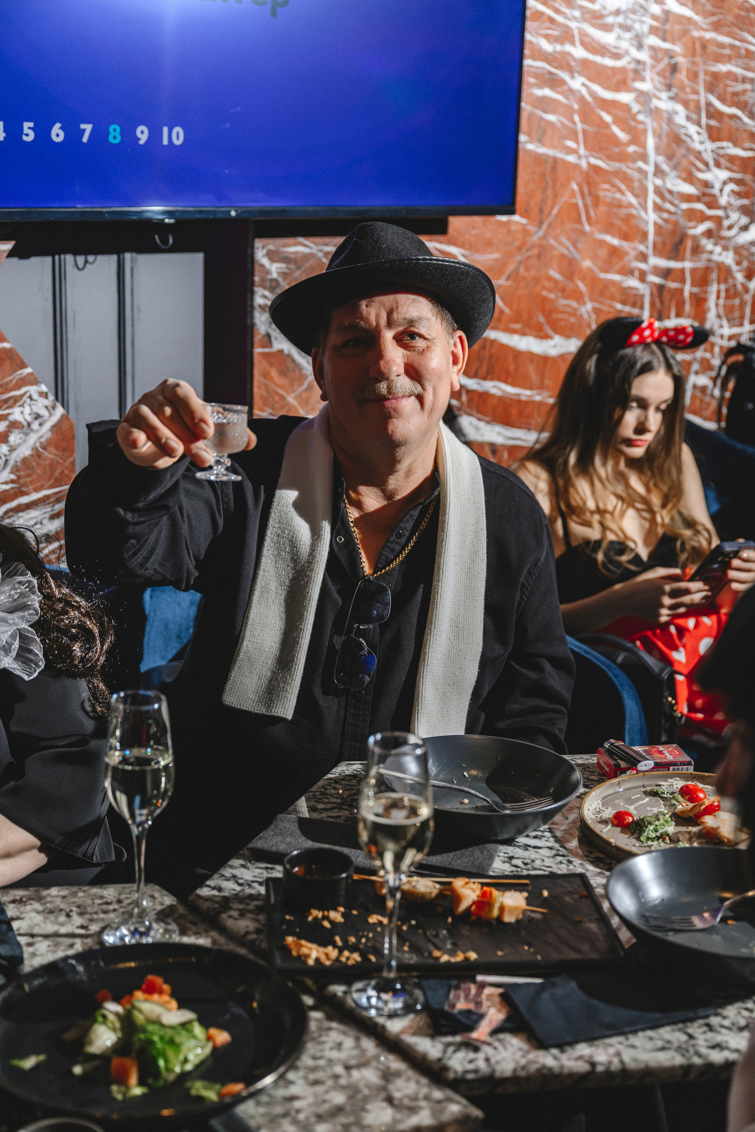 Happy Birthday. Максим Комаров — Профессиональный фотограф