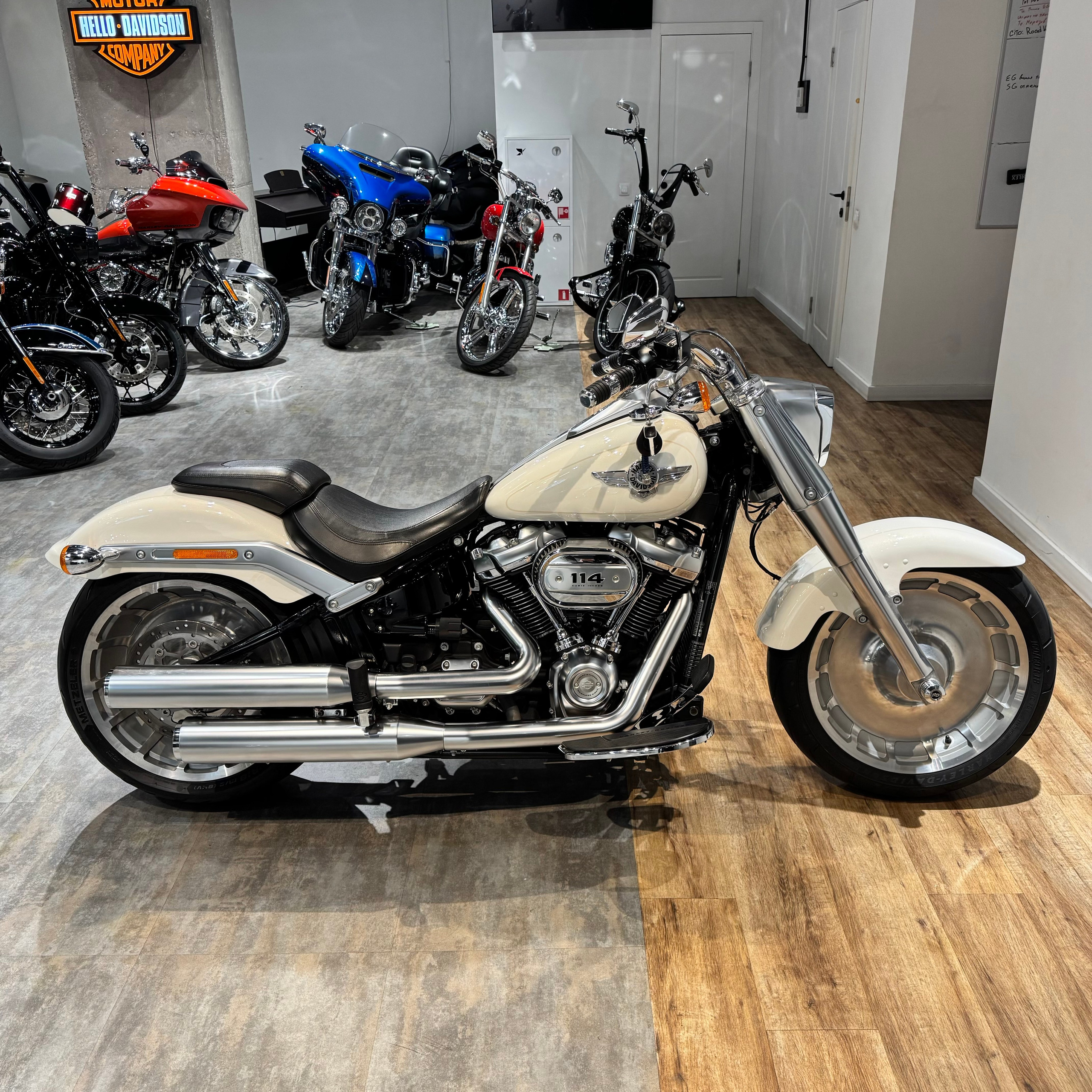 Harley Davidson 114 FAT BOY (Softail) — купить мотоцикл. Hello Davidson, Москва. Только хорошие мотоциклы…