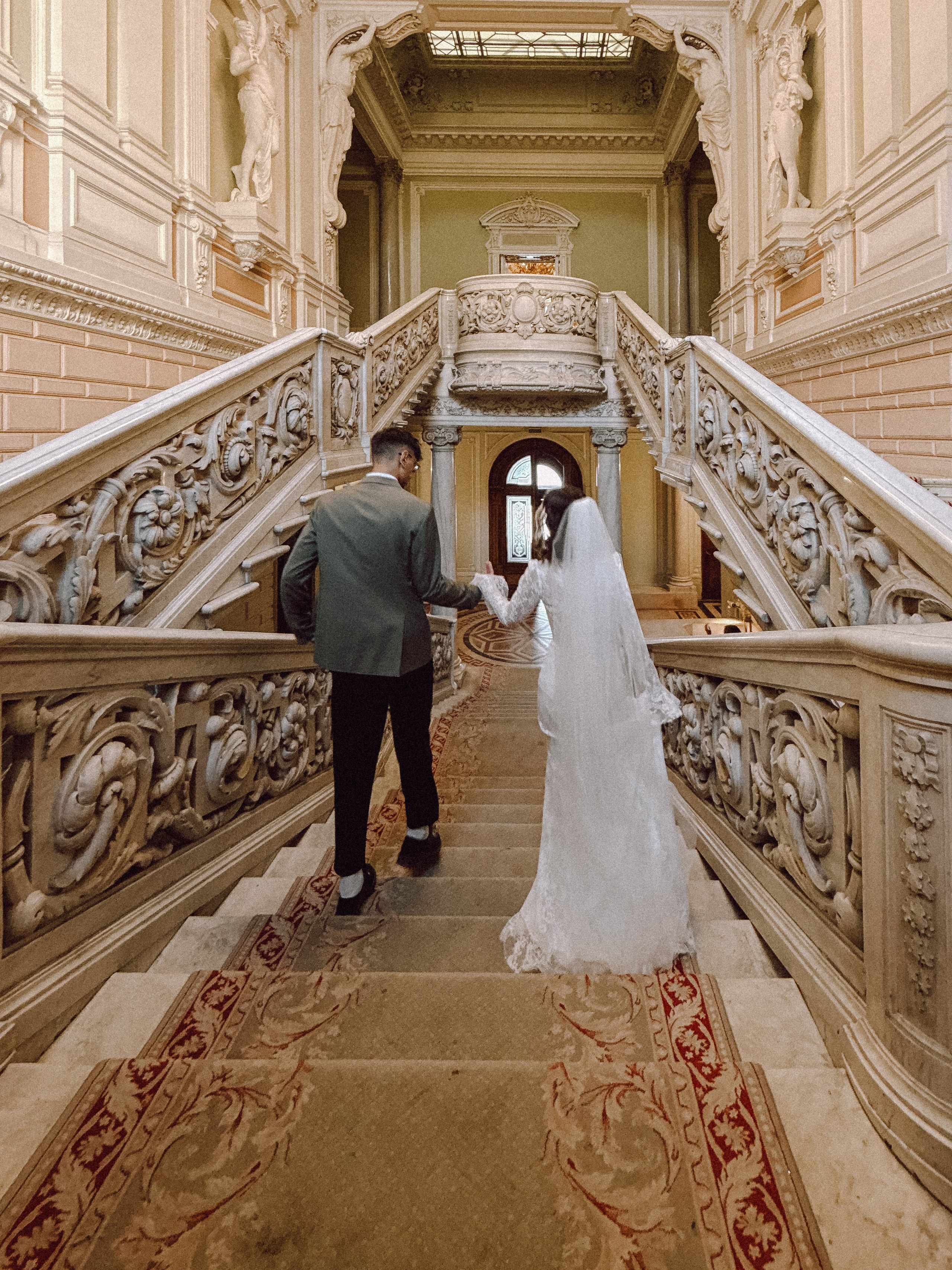 ФОТО НА ТЕЛЕФОН ВО ВРЕМЯ БРАКОСОЧЕТАНИЯ В ПЕРВОМ ДВОРЦЕ И ПРОГУЛКИ. Профессиональный фотограф, Санкт-Петербург — Виктория Богомолова