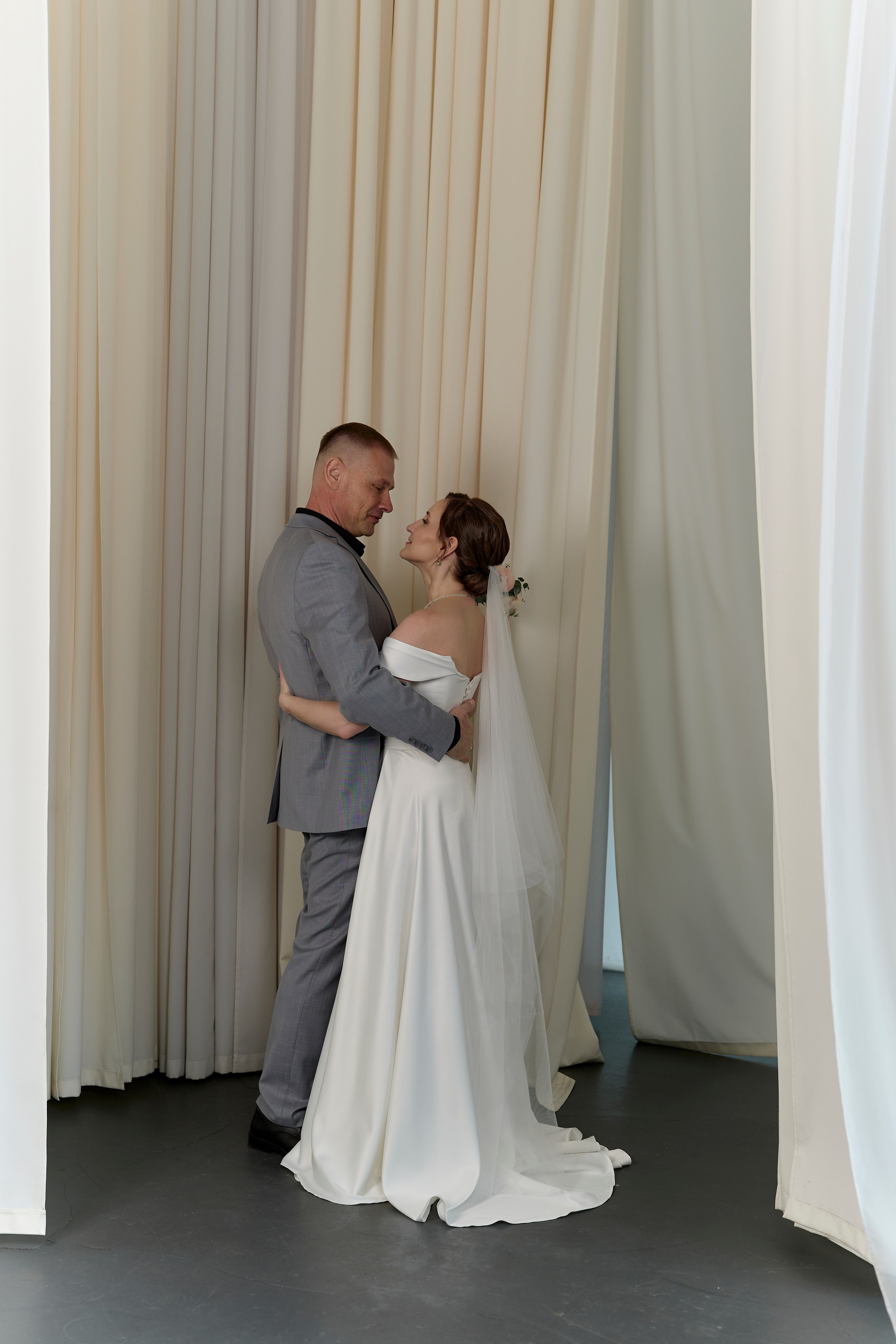 Свадебная фотосессия в студии. Семейный и женский фотограф в Москве Зоя Бучерова