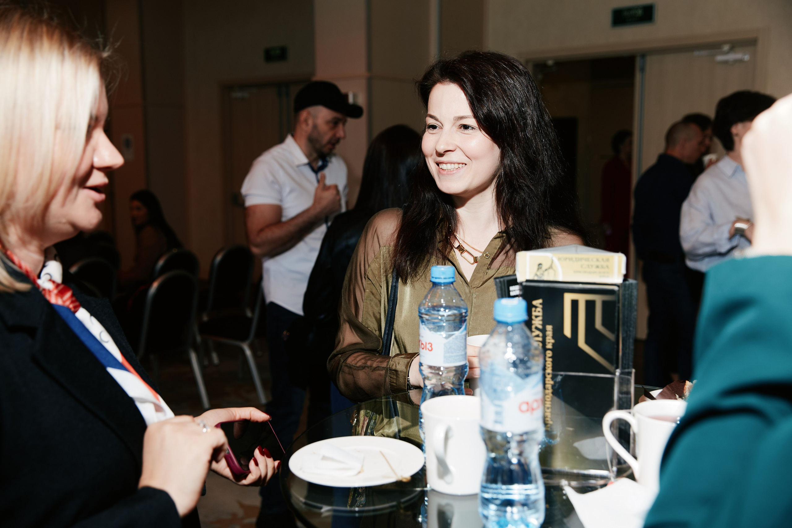 Форум Бизнес-тренды 2025 в Marriott Hotel 28.04. Свадебный репортажный фотограф краснодар максим дремов дрёмов фотосессия студия цена