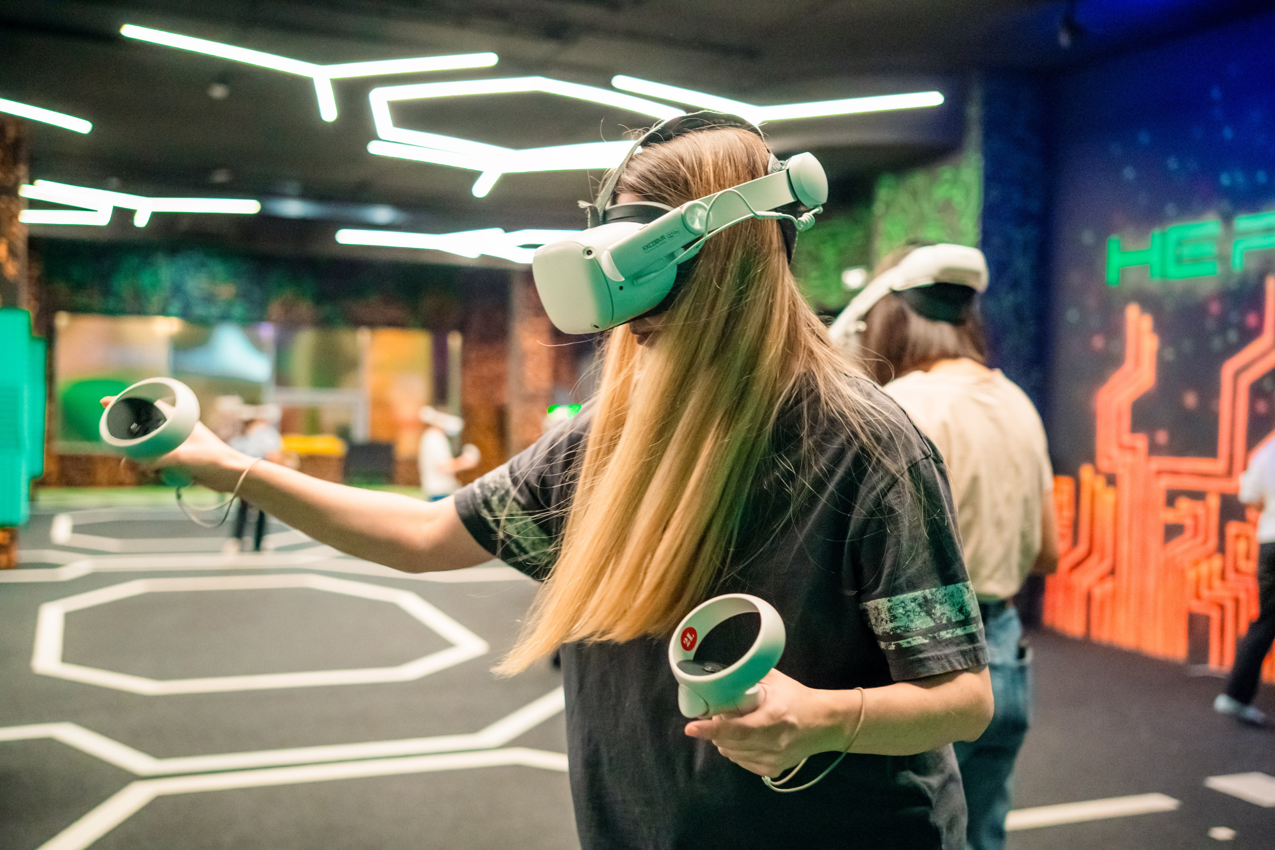 VR (November-December 2024). Felixtones