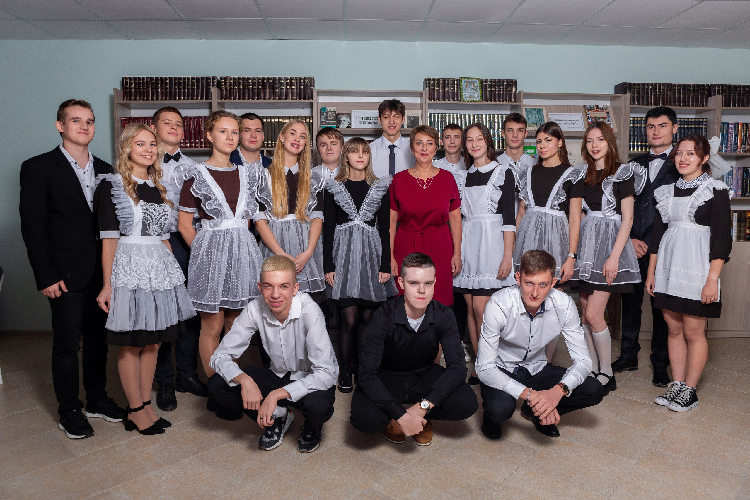 Съемка в библиотеке для 11 класса #2. Профессиональный фотограф в Мценске и Орловской области