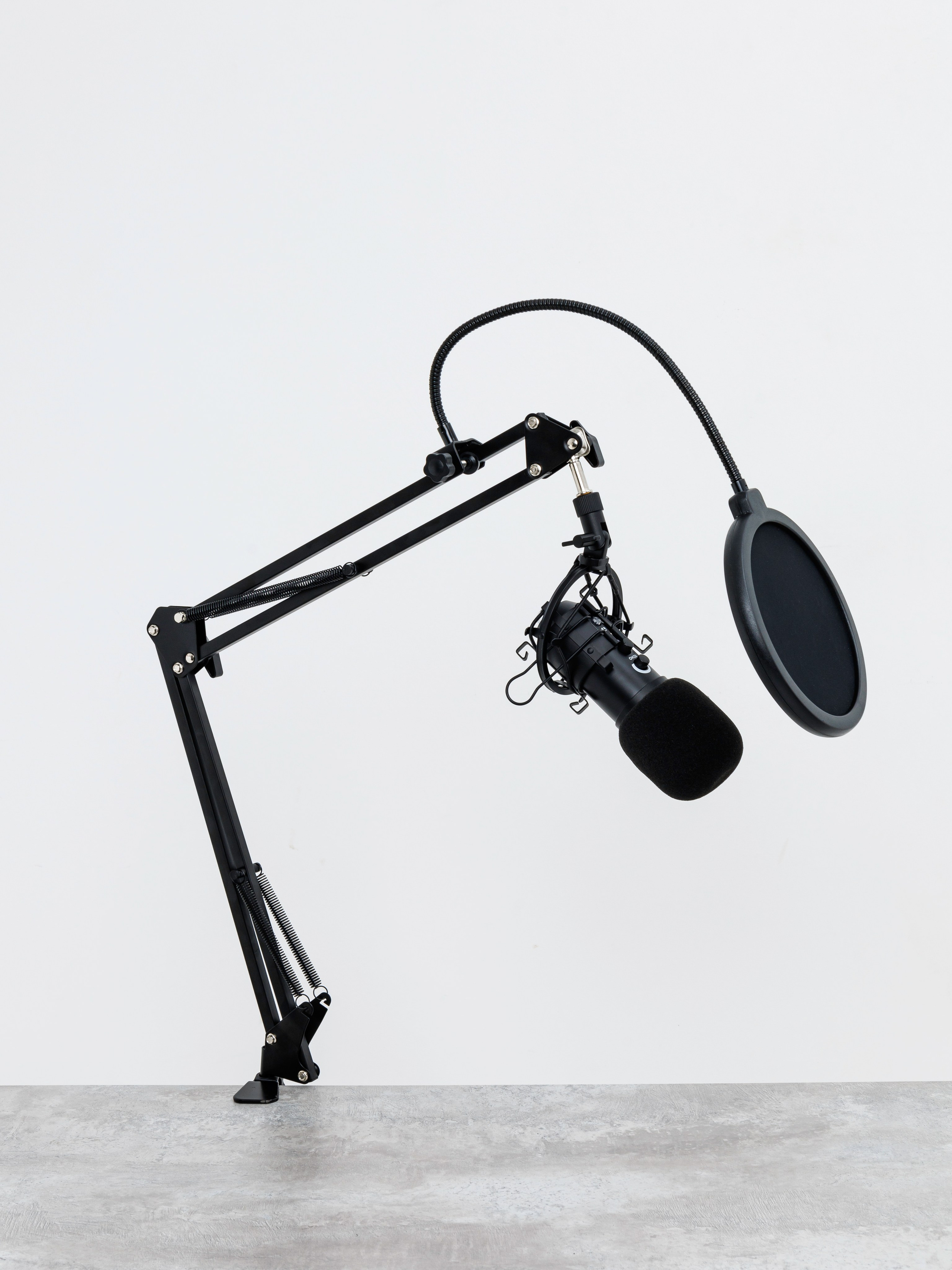 Предметная съёмка на белом фоне. Главная