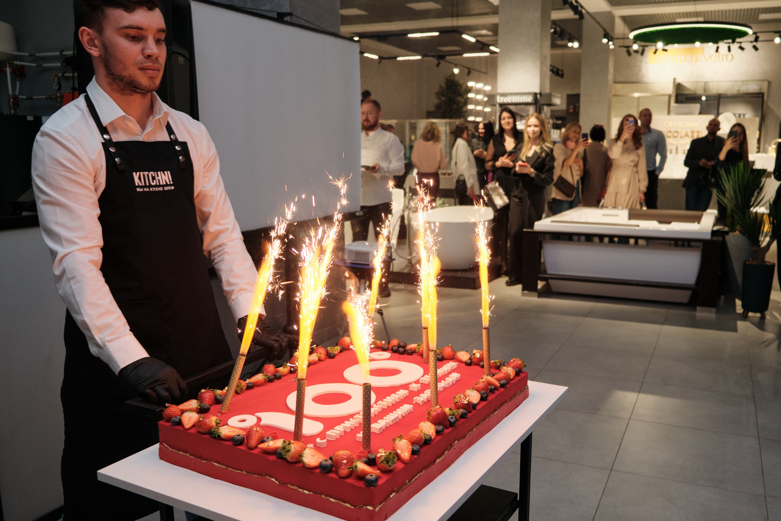 Открытие салона 100 градусов. Антон Ив