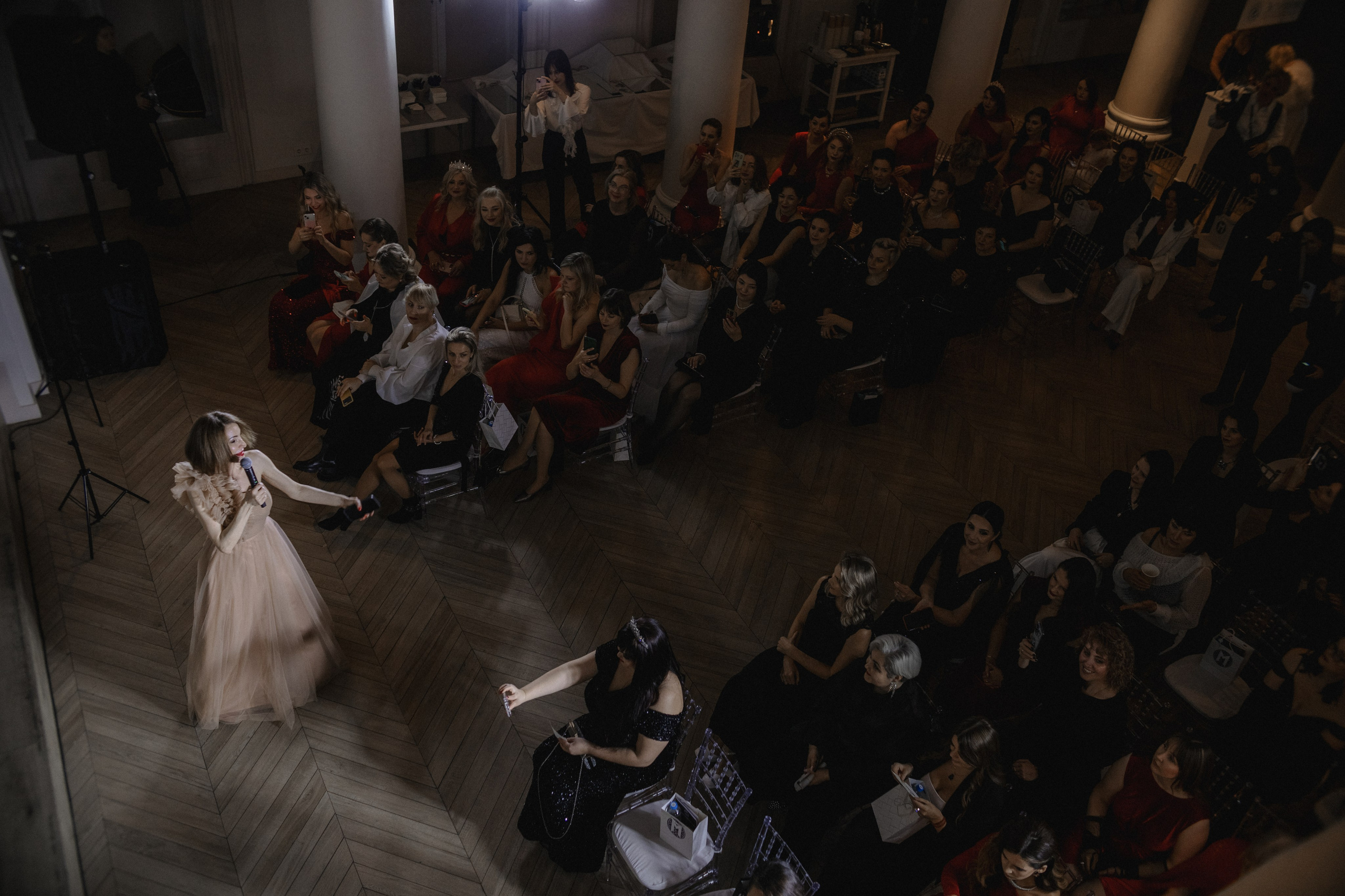 Бал-нетворкинг «Ход Королевы» от сообщества «Код Публичности» (декабрь 2025, Калининград). Женский и семейный фотограф в Калининграде Надежда Подлипинская