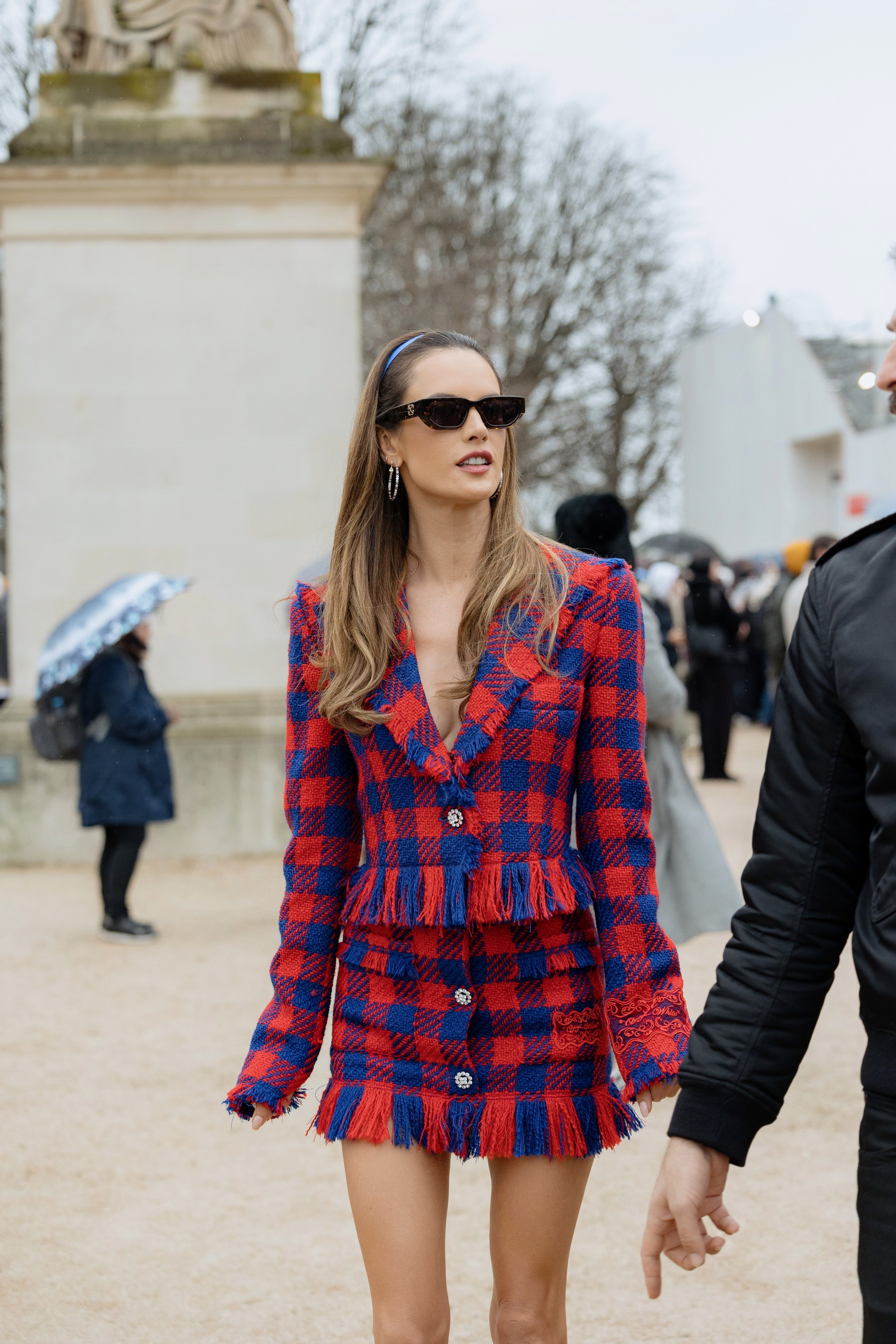 OFF WHITE PFW WOMENSWEAR FALL-WINTER 24/25. Photographer in Milan Ivan Goncharov