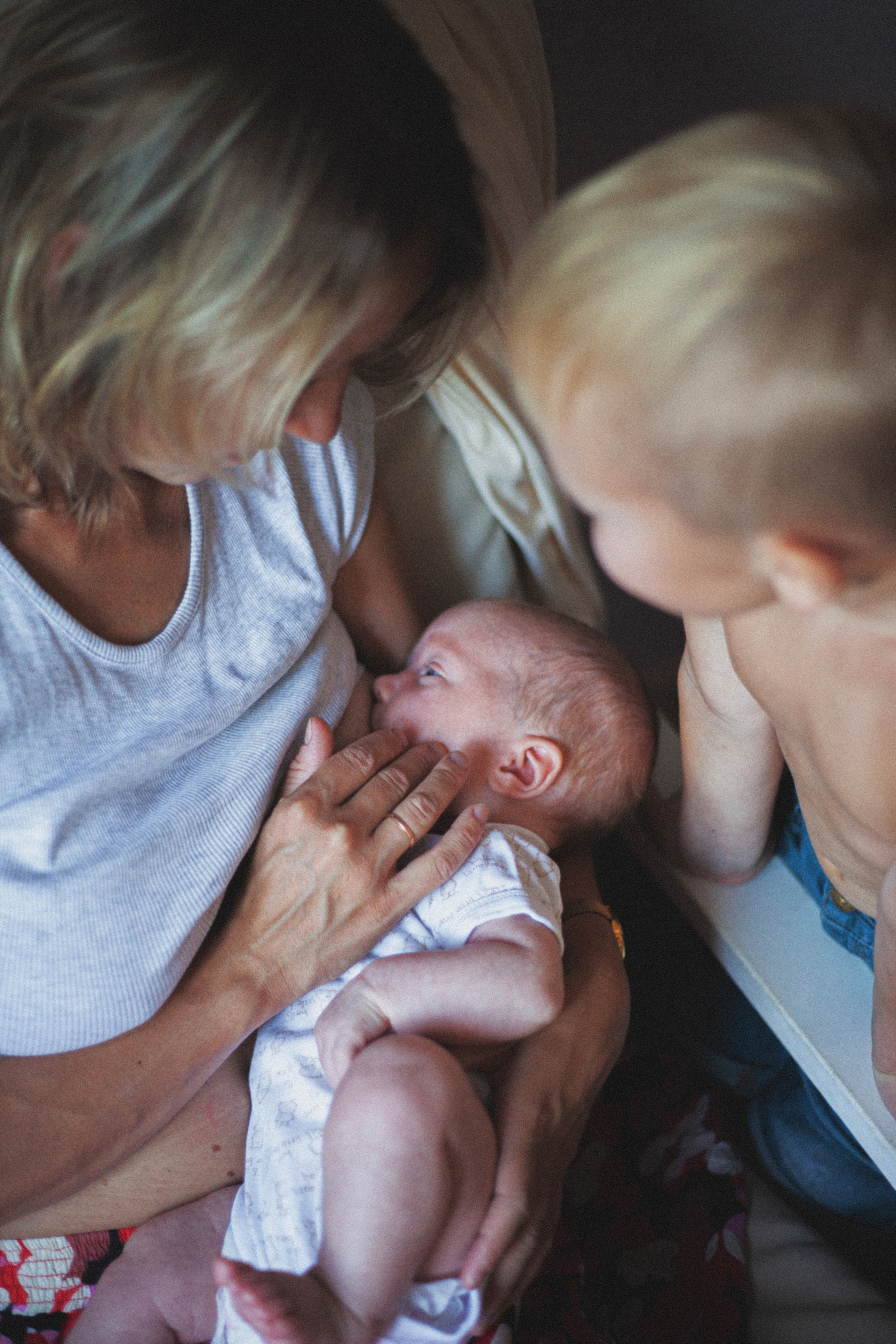 Ксения, Максим и Олеся. Главная