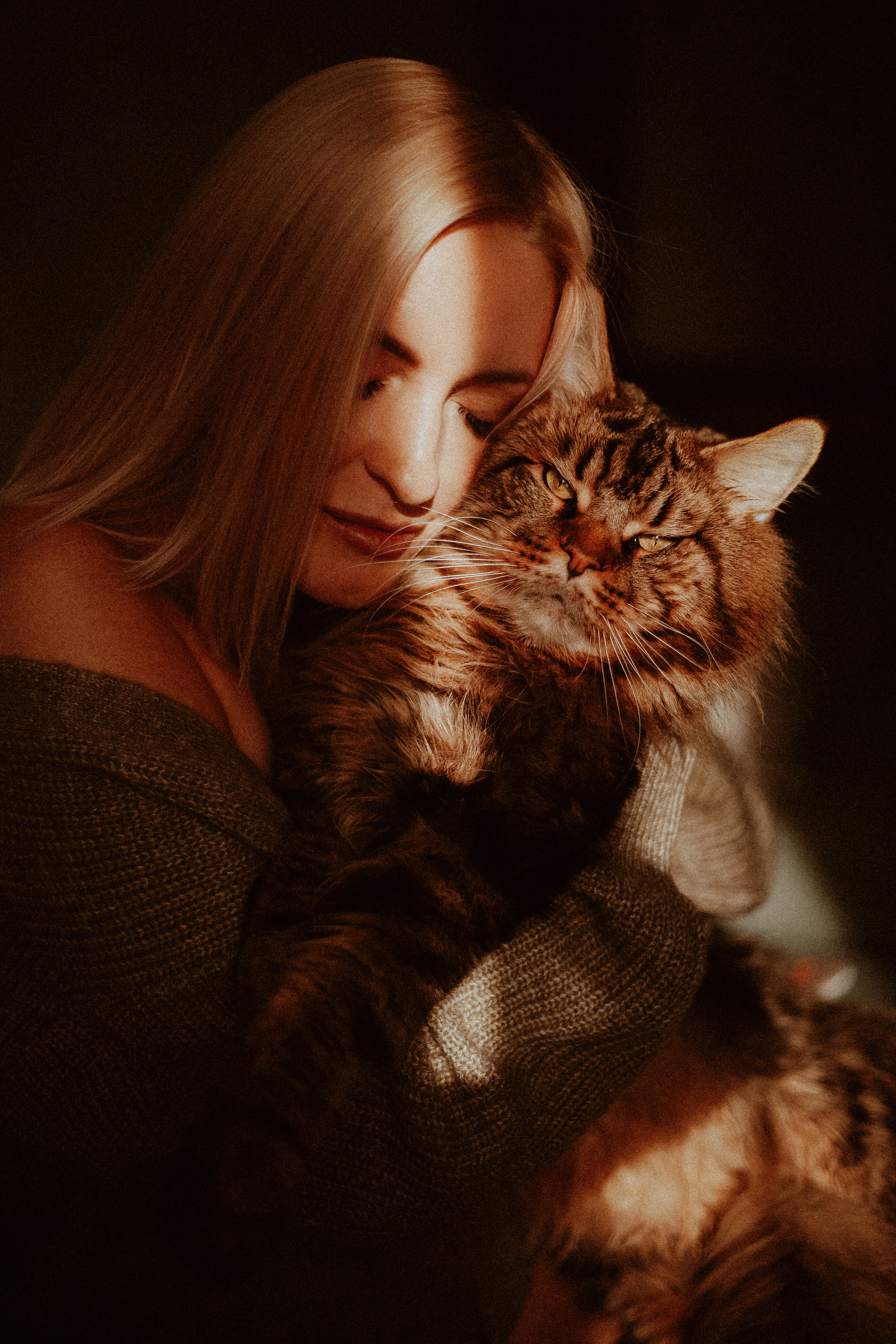 Маргарита, духи и кот. Главная