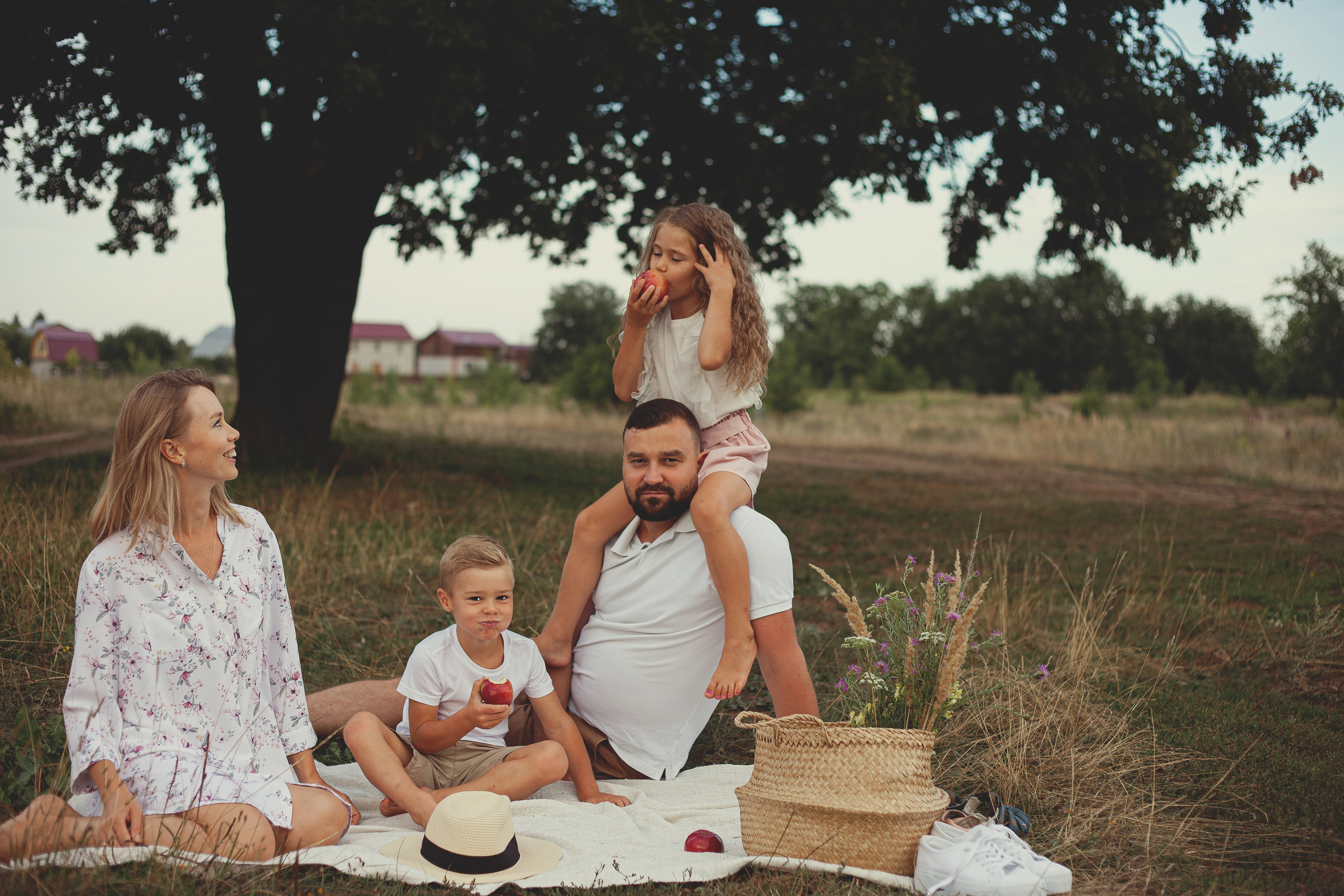 Семья Камневых. Главная