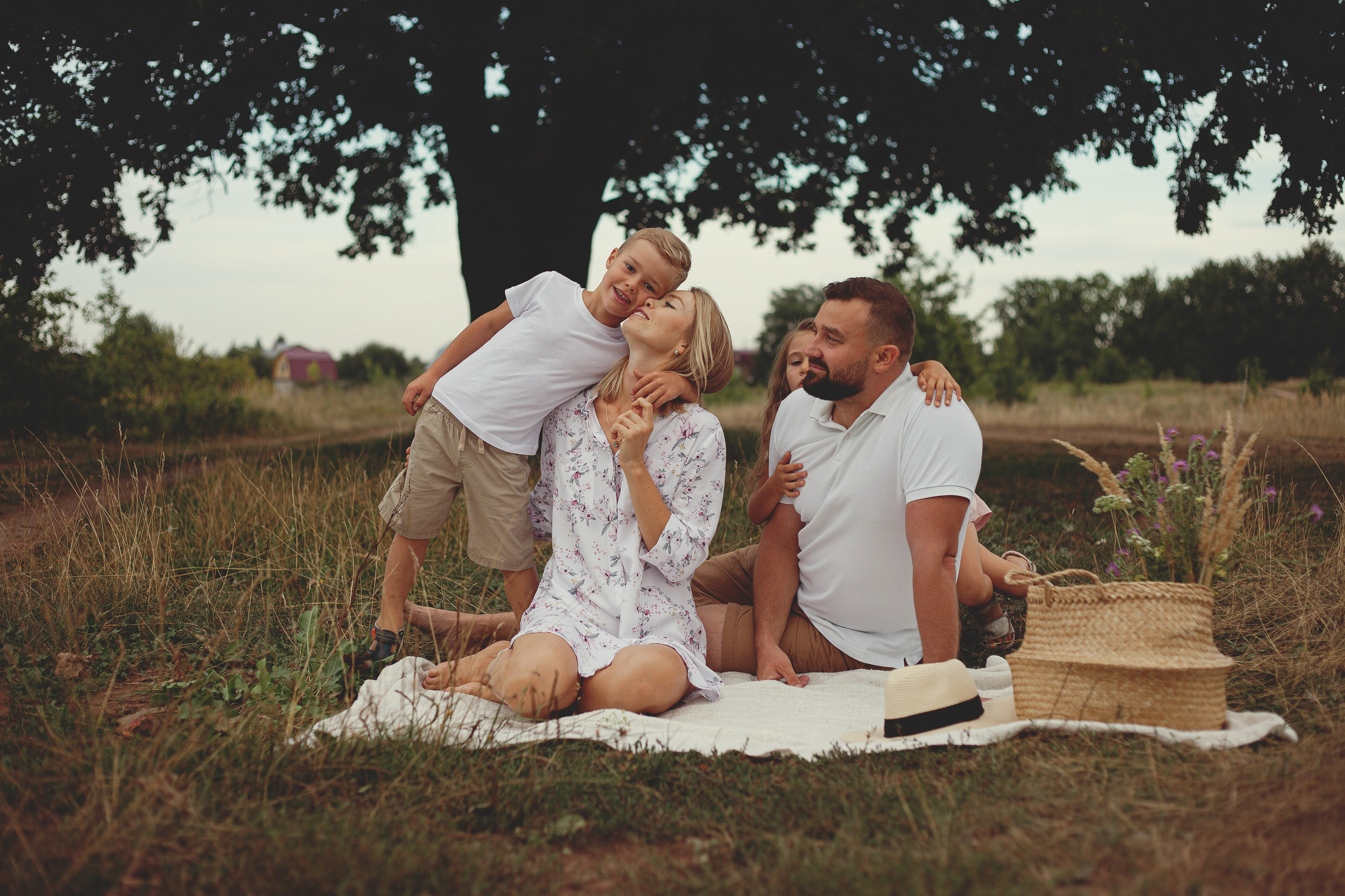 Семья Камневых. Главная