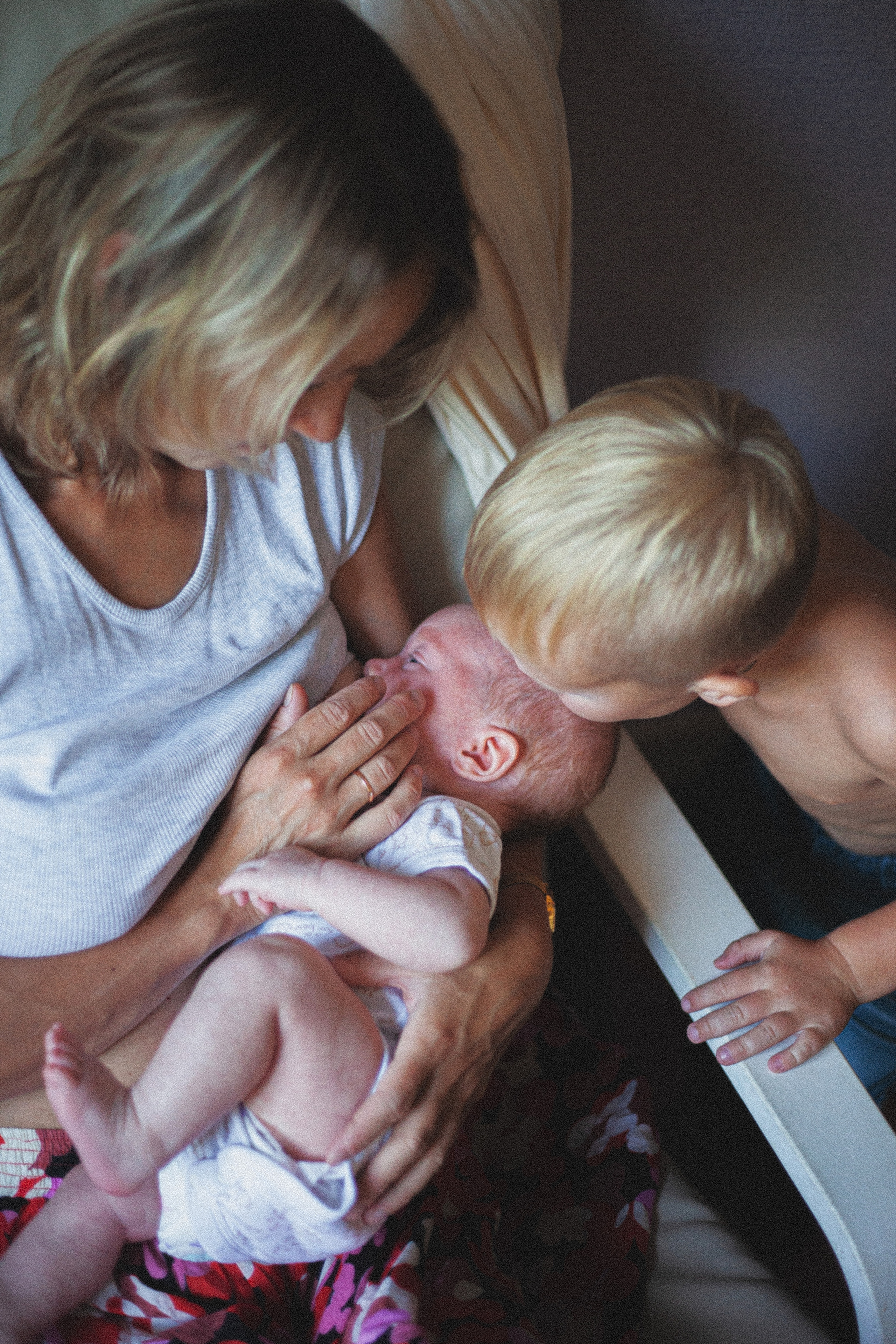 Ксения, Максим и Олеся. Главная