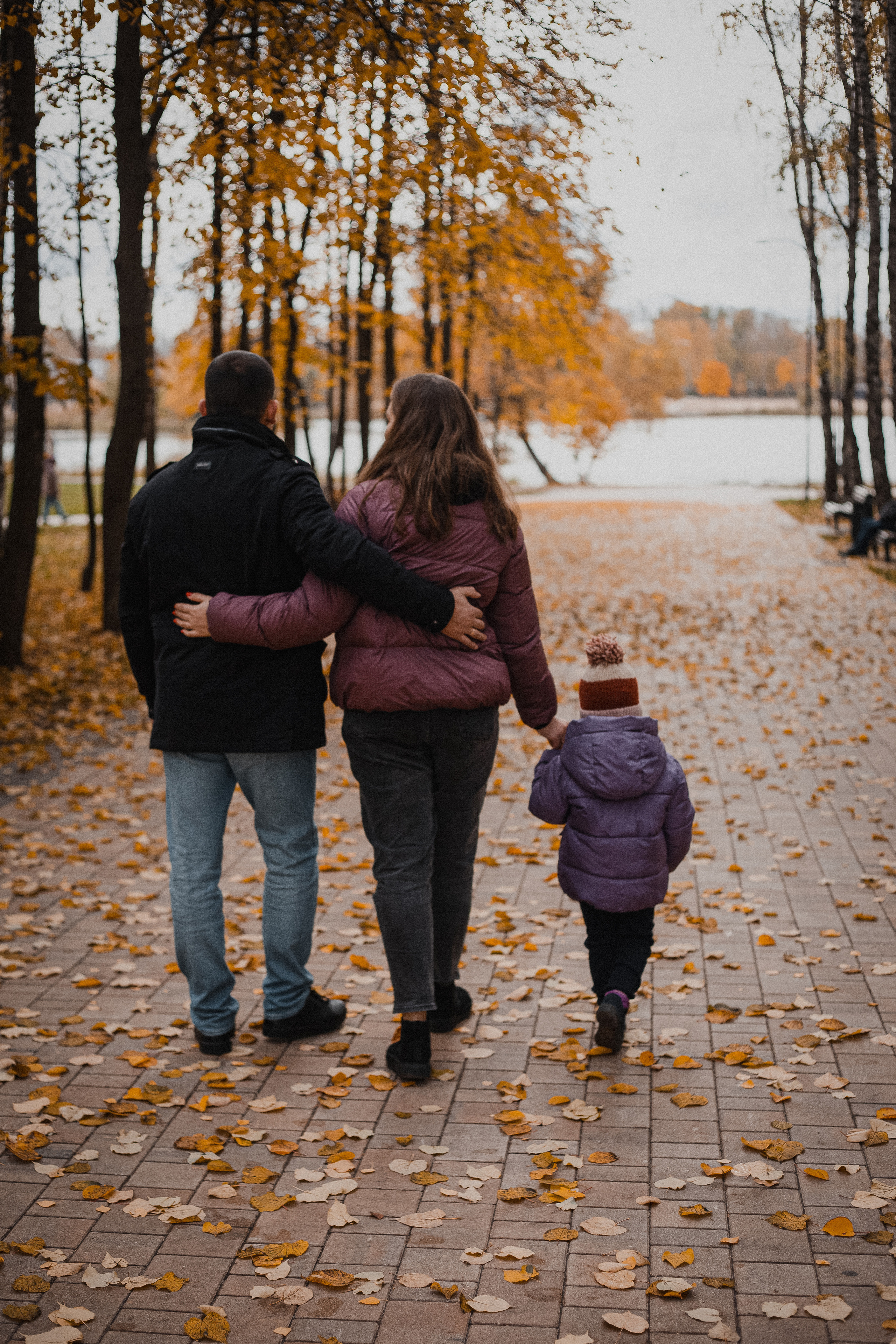 Дмитрий, Вероника и Машенька. Главная