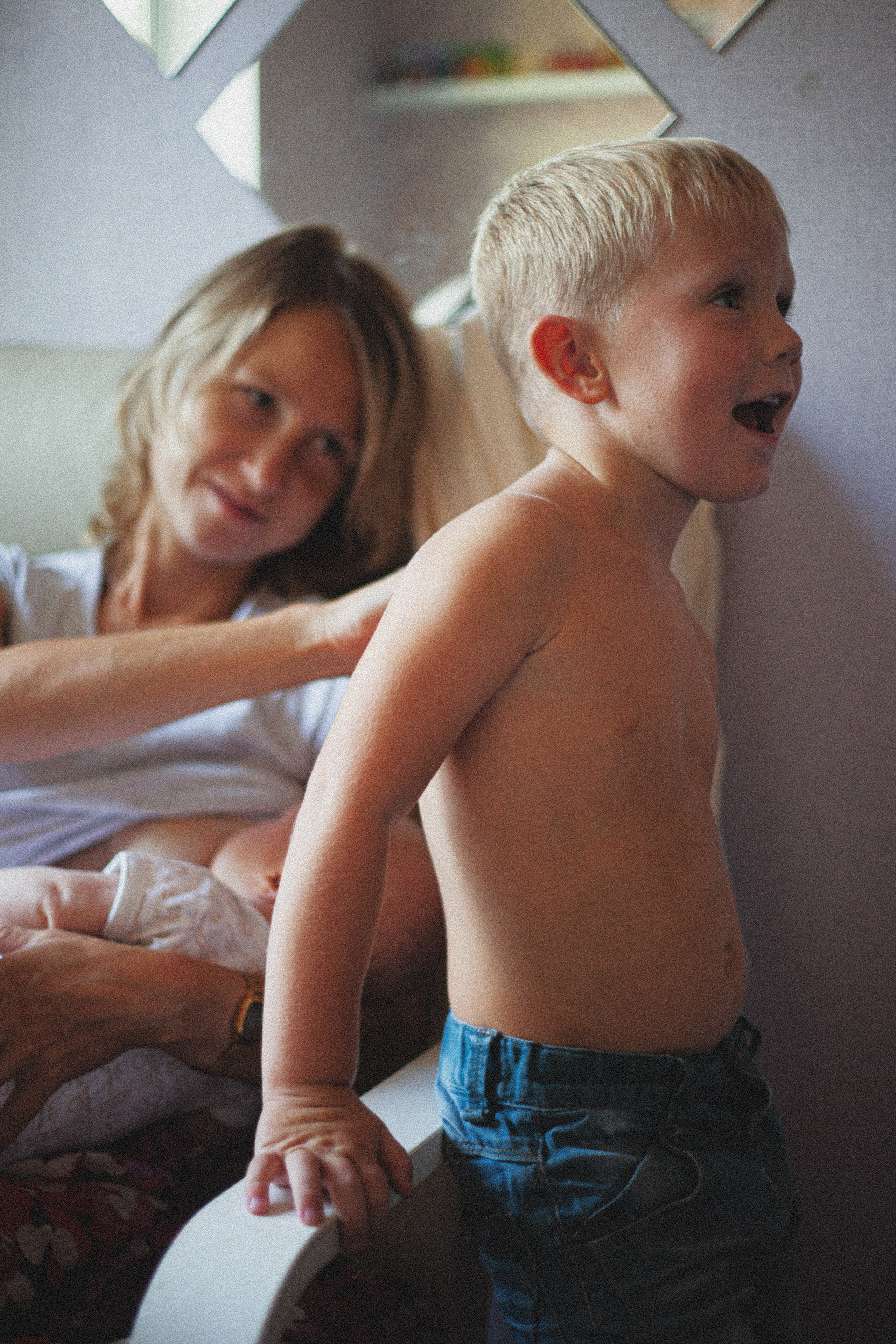 Ксения, Максим и Олеся. Главная