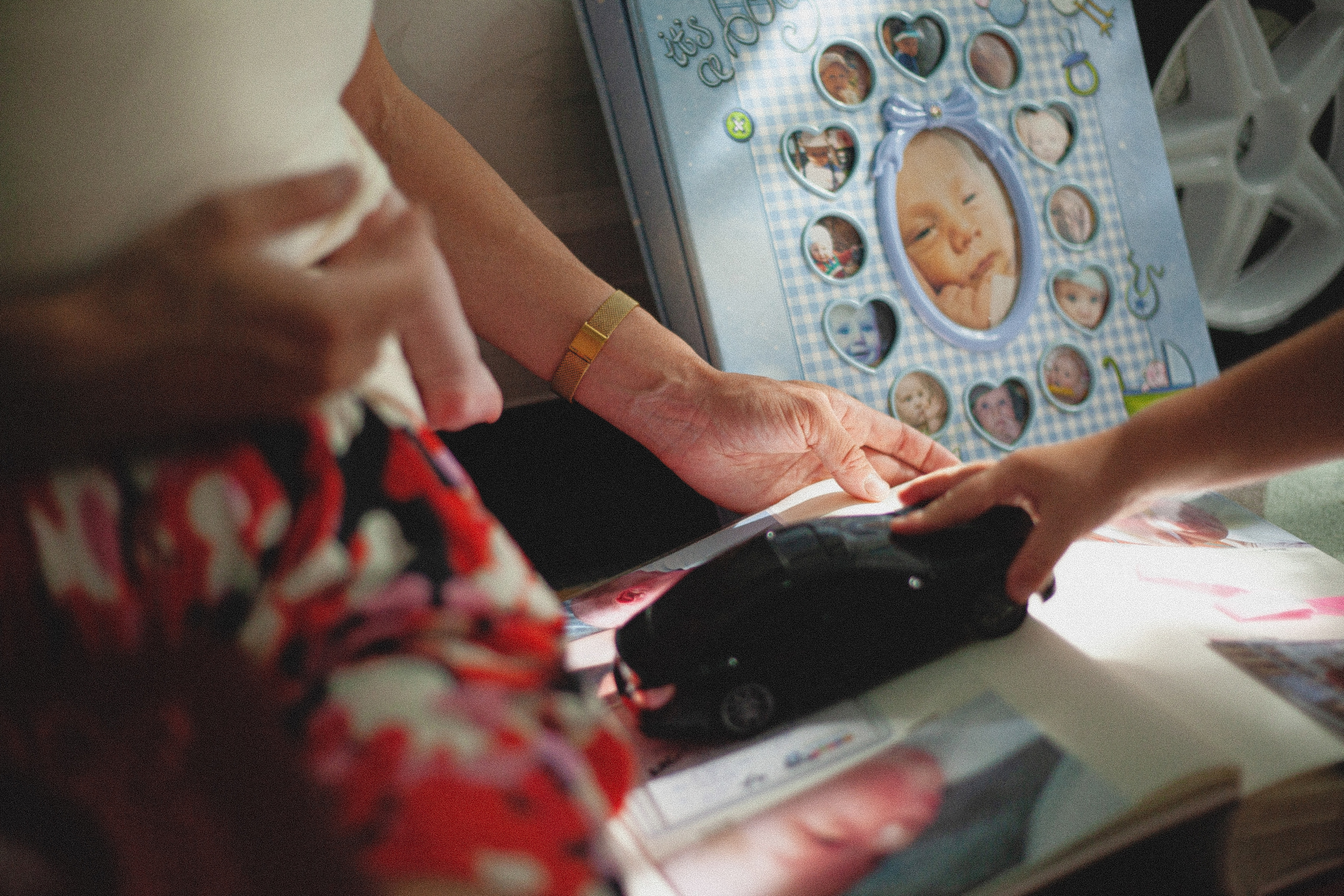 Ксения, Максим и Олеся. Главная