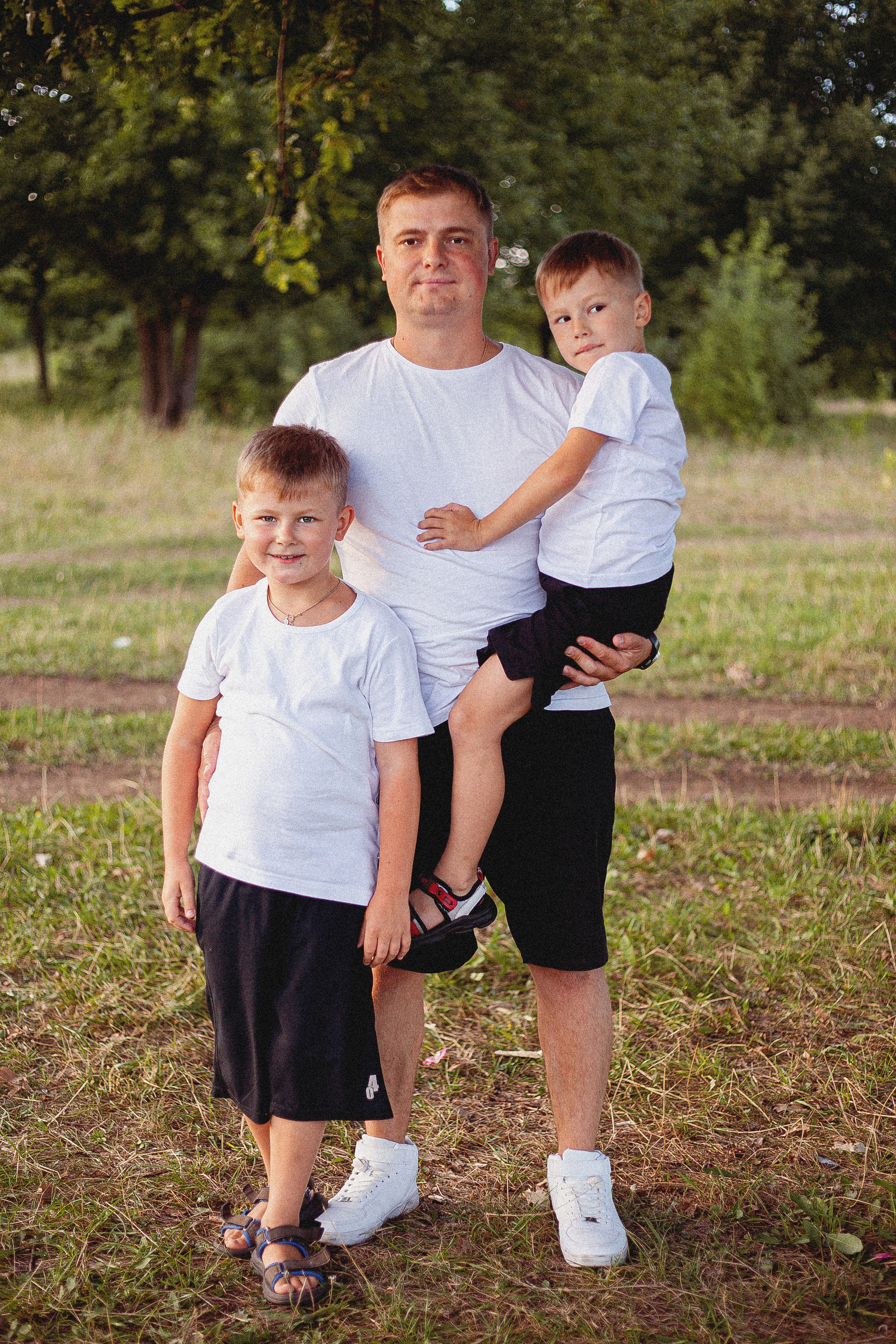 Семья Силяковых на природе, ДР мальчишек. Главная
