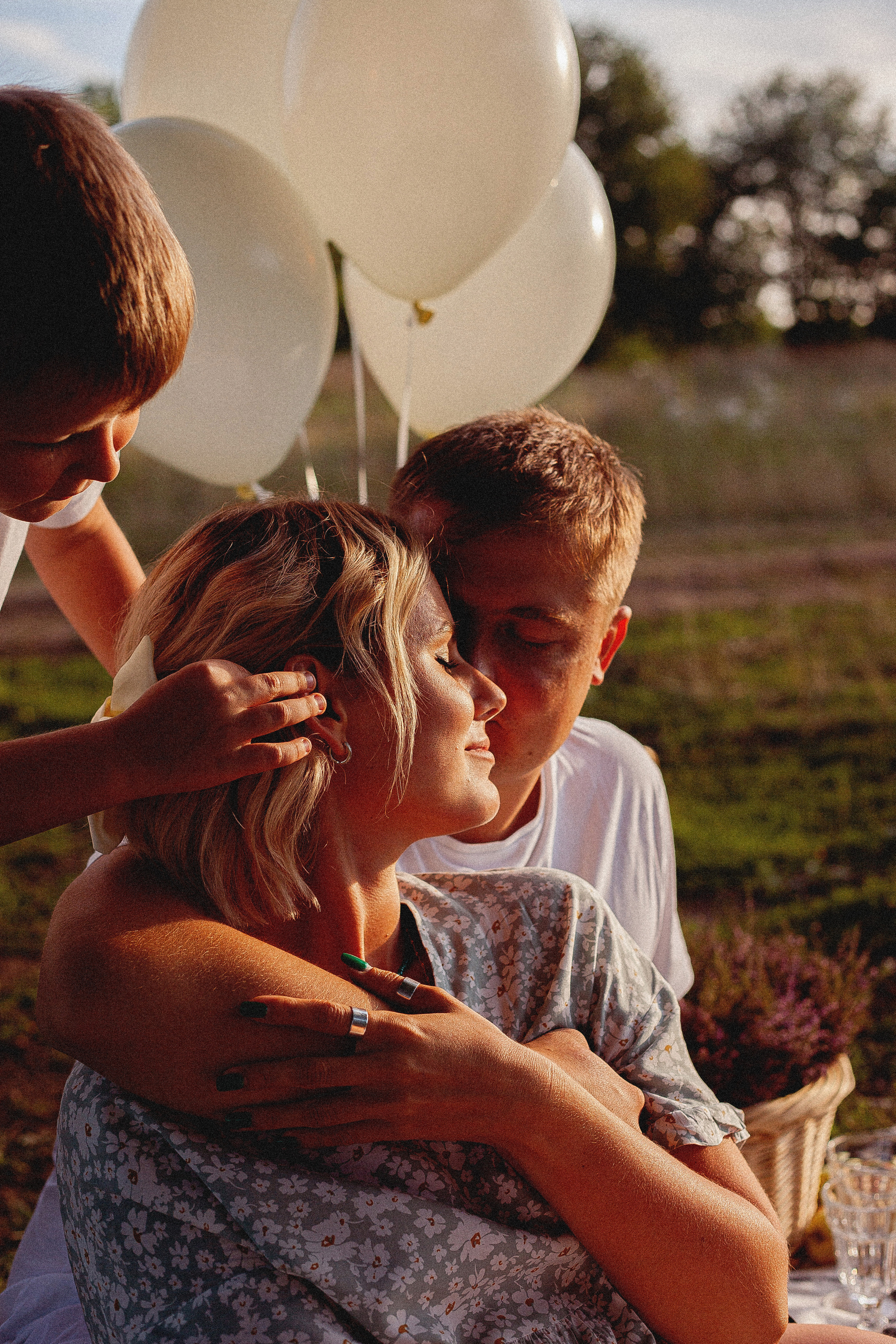 Семья Силяковых на природе, ДР мальчишек. Главная