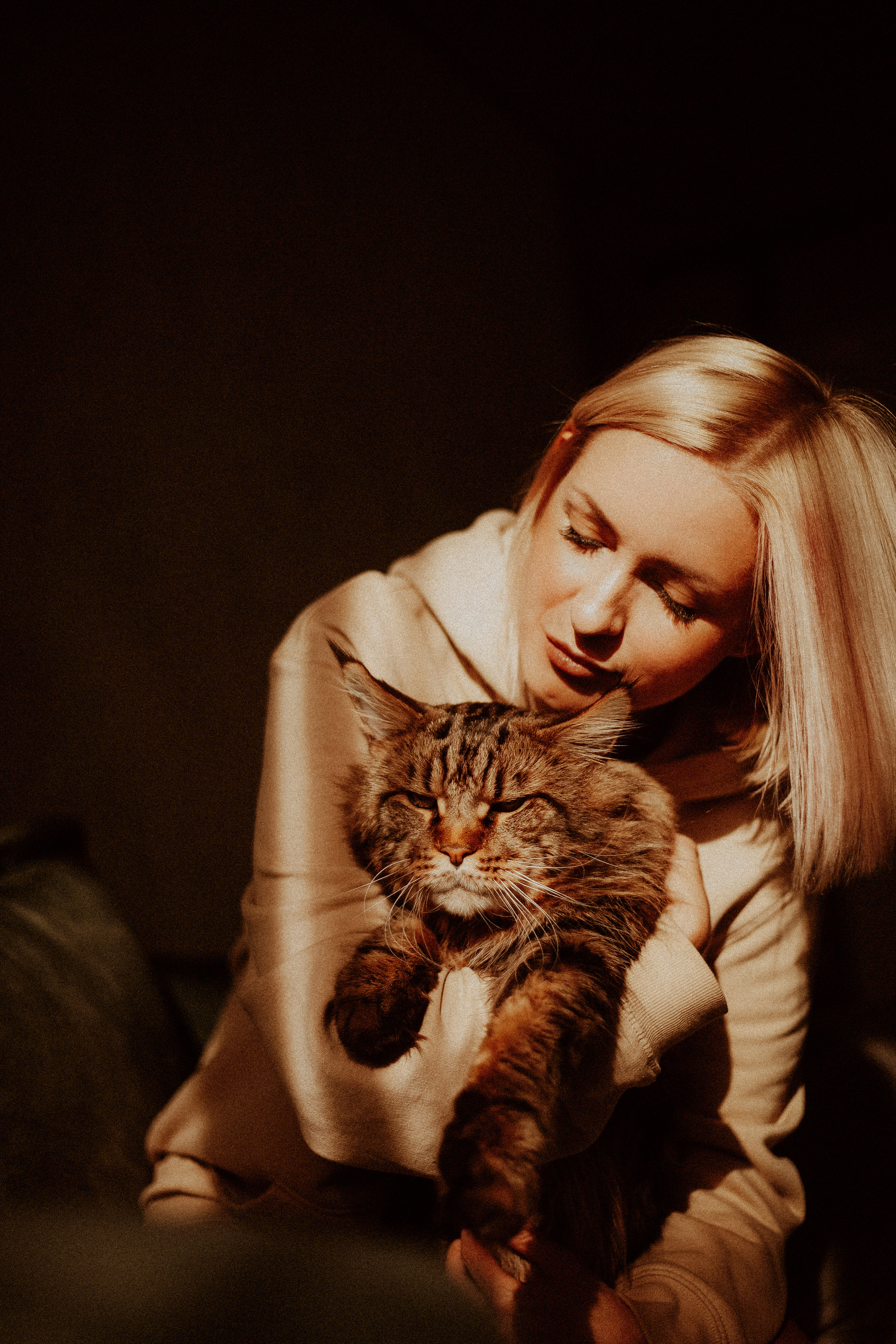 Маргарита, духи и кот. Главная