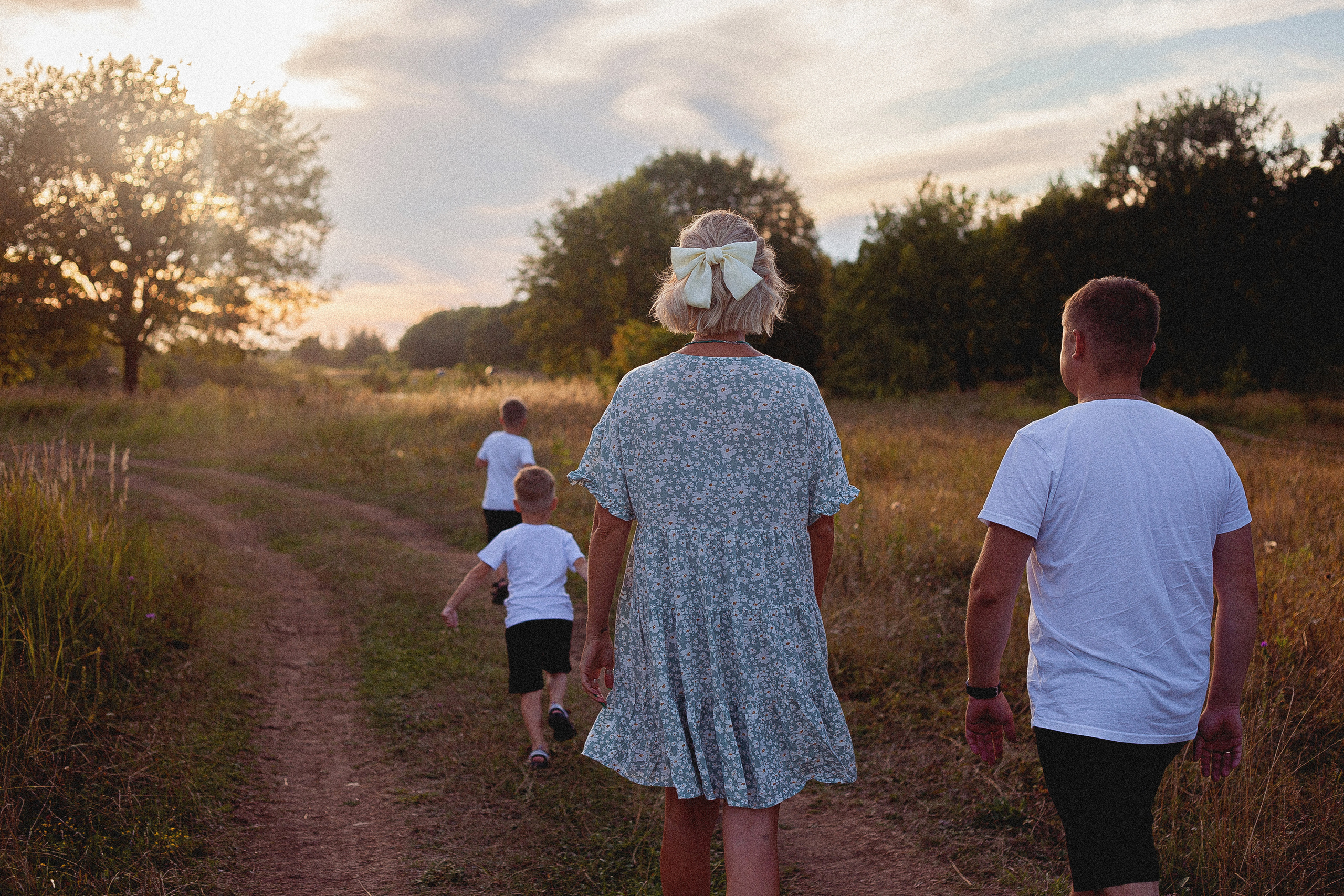 Семья Силяковых на природе, ДР мальчишек. Главная