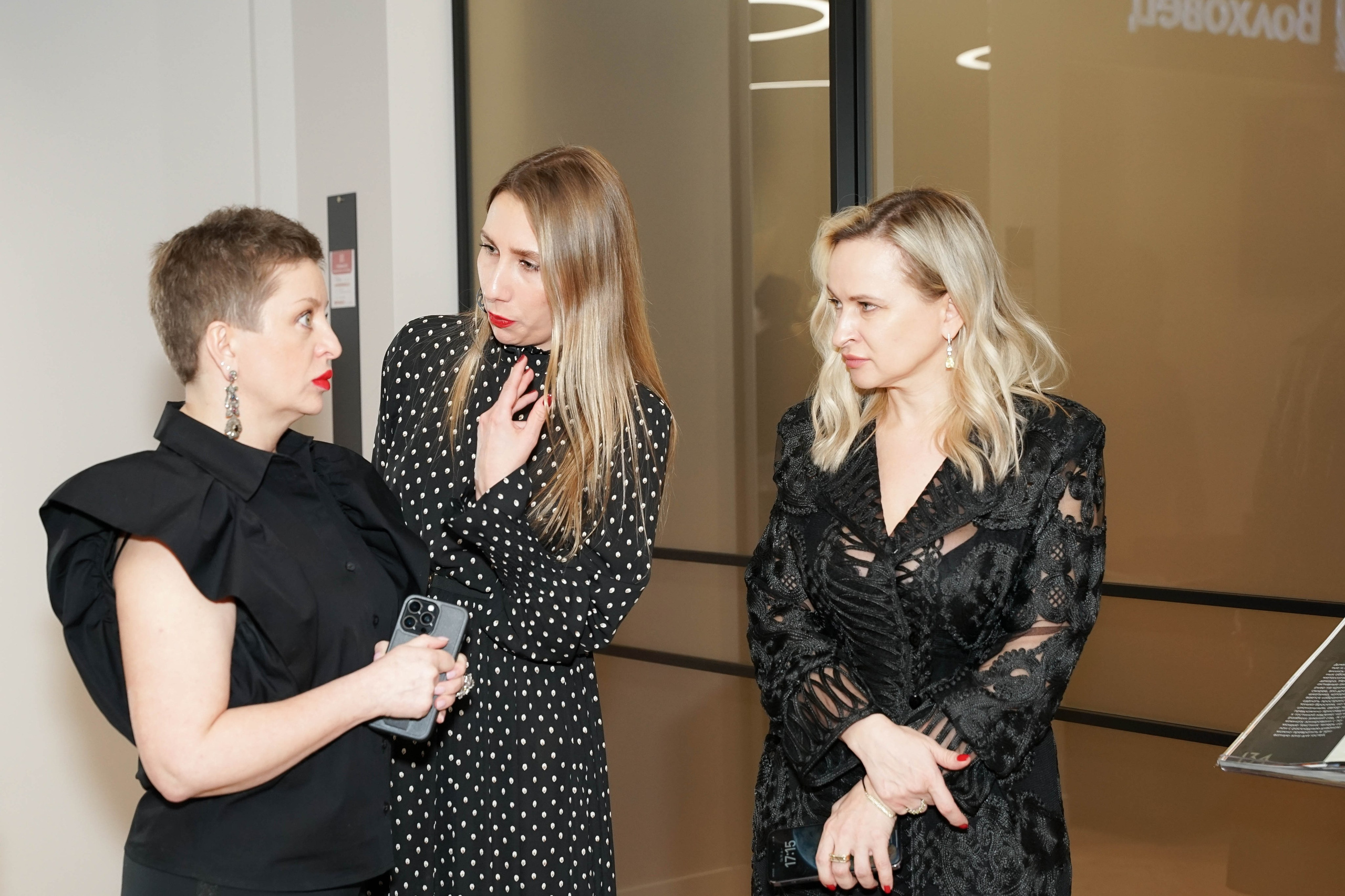 Репортажная съемка в салоне дверей