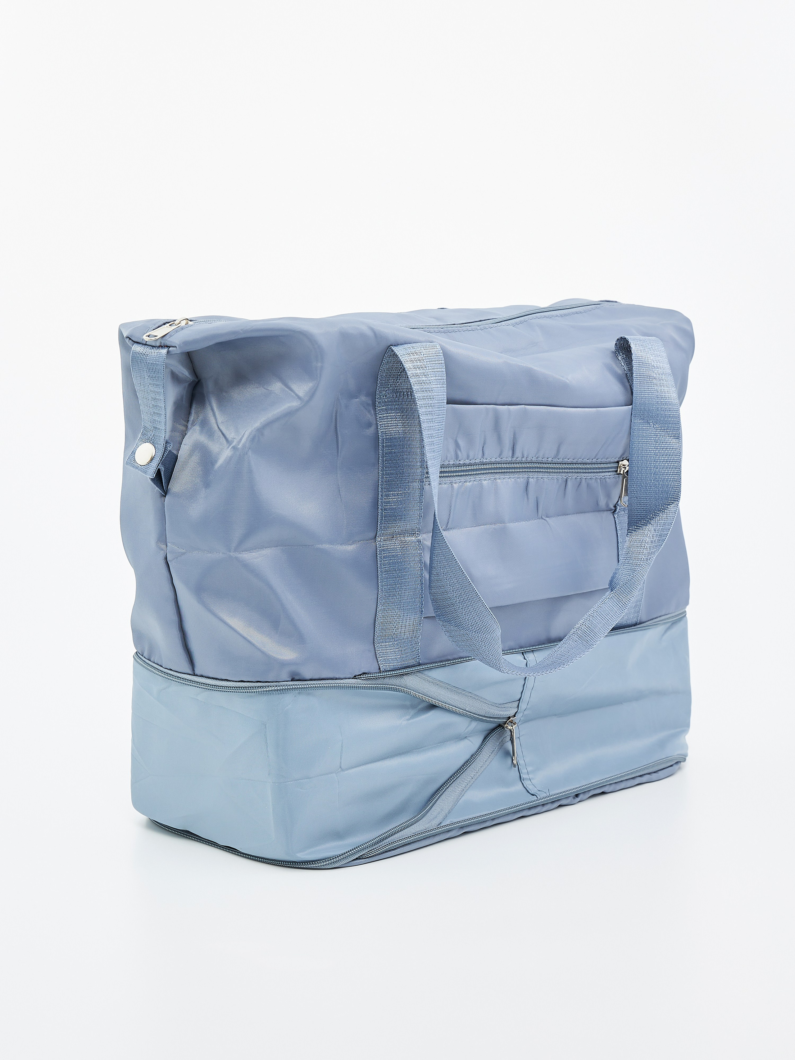 Фотосъемка сумок для маркетплейсов. Алексей Темнов — фотограф в Пятигорске