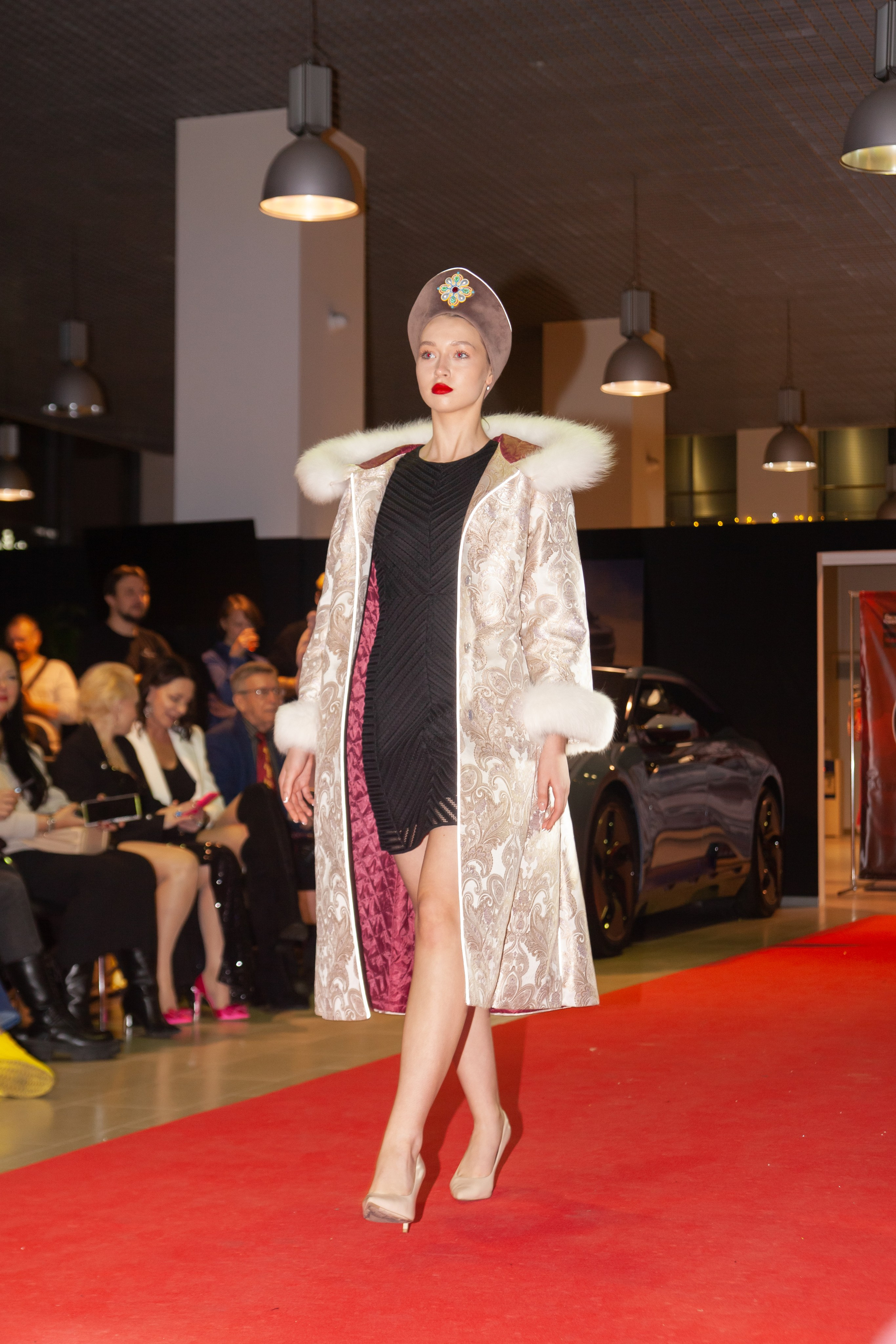 Аллея моды. 22 декабря 2023 г. RRT Пулково. Портретный фотограф в СПб Ирина Маринина