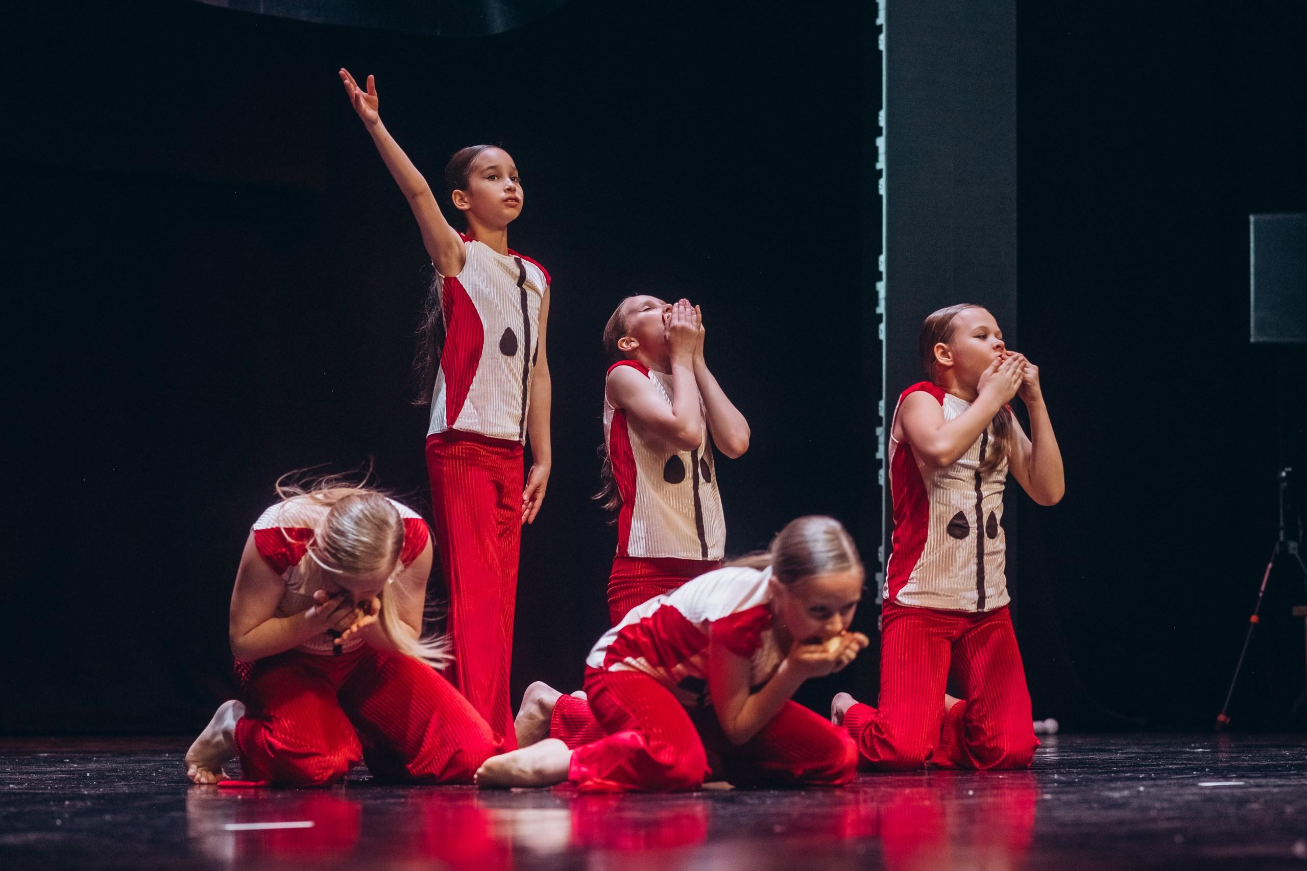 Отчётный концерт «ПТИЧКА». МАРГАРИТА КУДРЯШОВА СВАДЕБНЫЙ И СЕМЕЙНЫЙ ФОТОГРАФ ТВЕРЬ МОСКВА