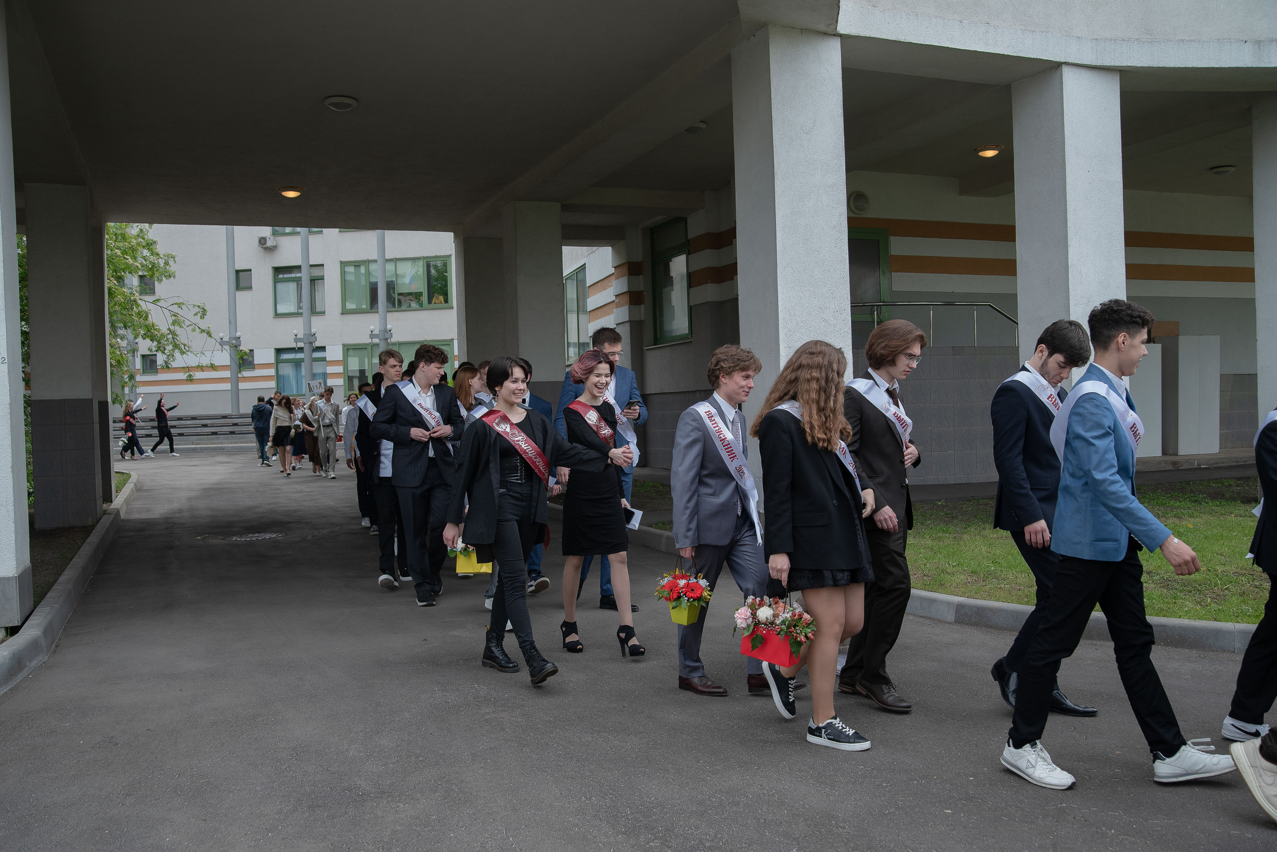 Последний звонок. Стильный портретный и семейный фотограф в Москве Ника Артуньянц