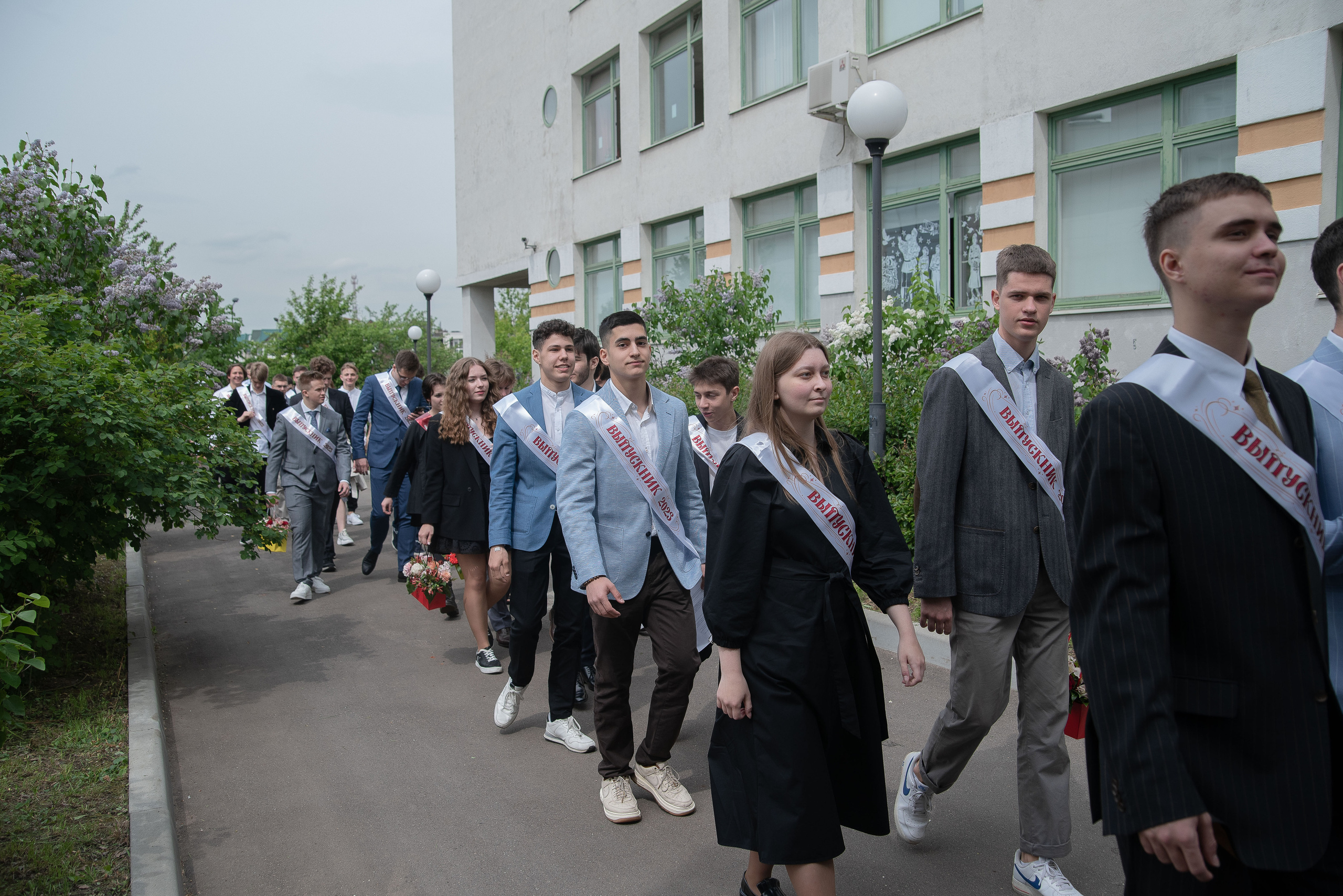 Последний звонок. Стильный портретный и семейный фотограф в Москве Ника Артуньянц