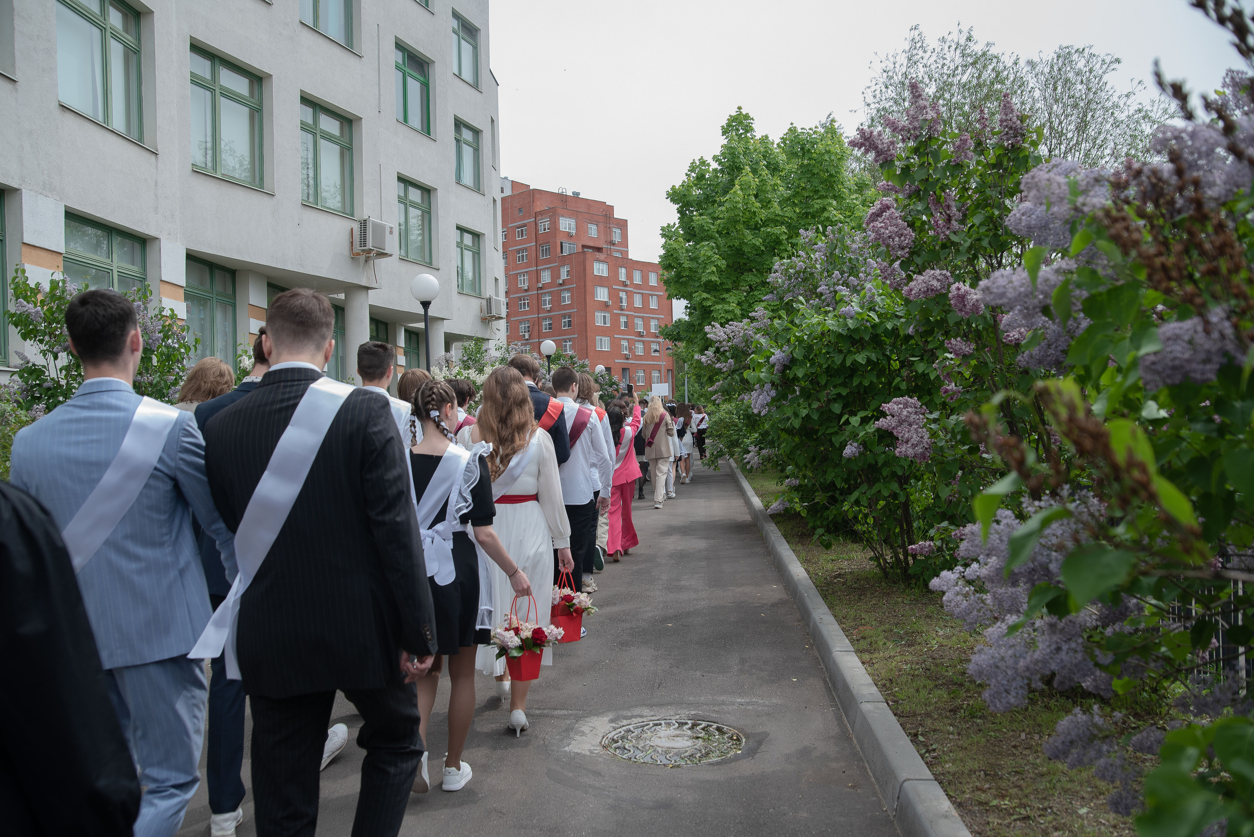 Последний звонок. Стильный портретный и семейный фотограф в Москве Ника Артуньянц