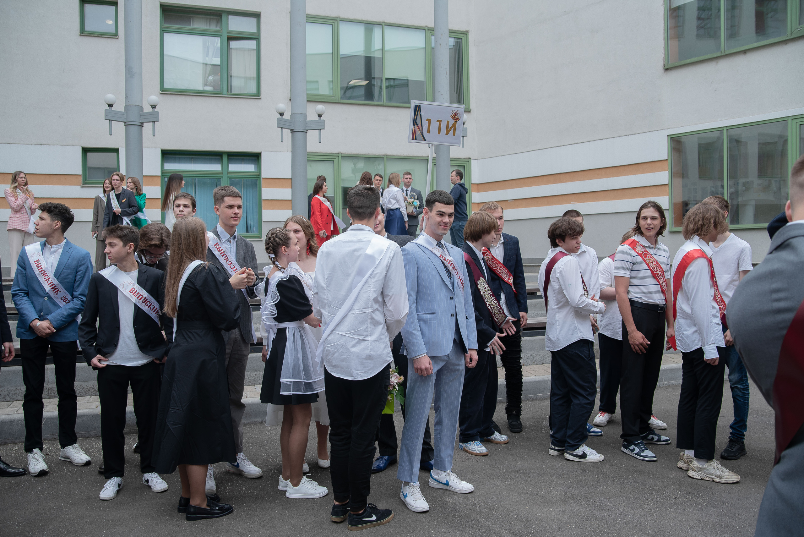 Последний звонок. Стильный портретный и семейный фотограф в Москве Ника Артуньянц
