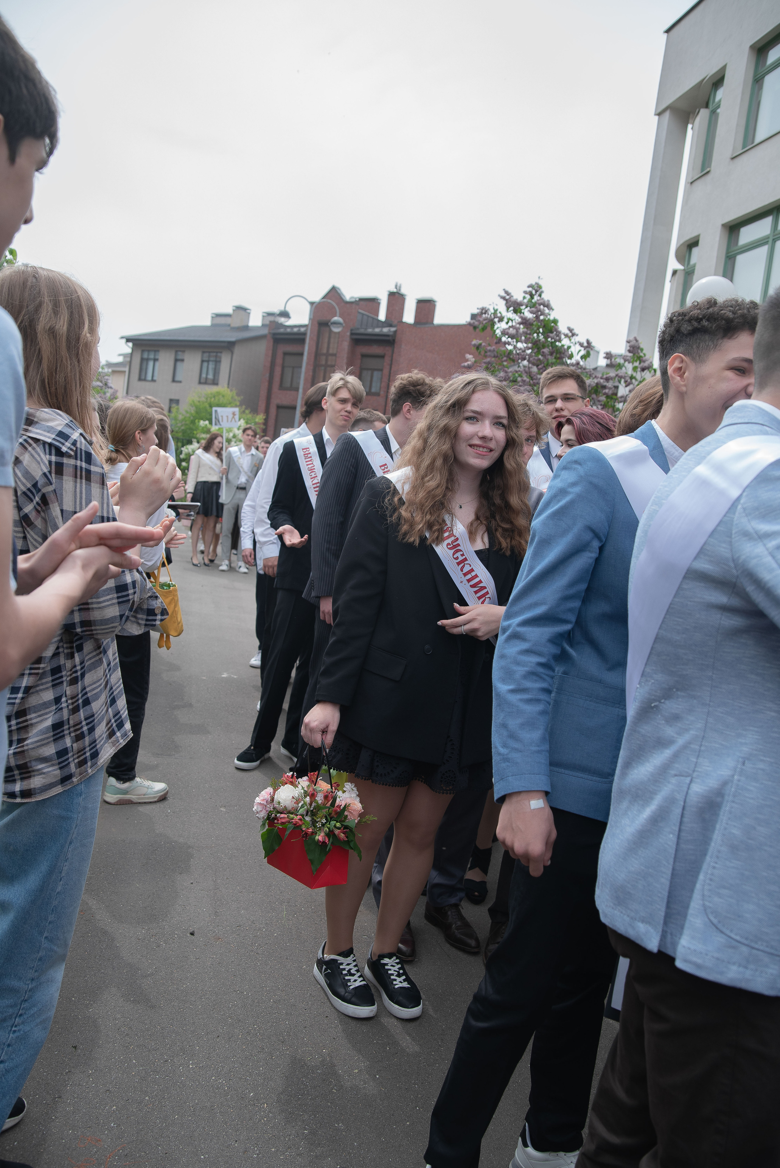 Последний звонок. Стильный портретный и семейный фотограф в Москве Ника Артуньянц