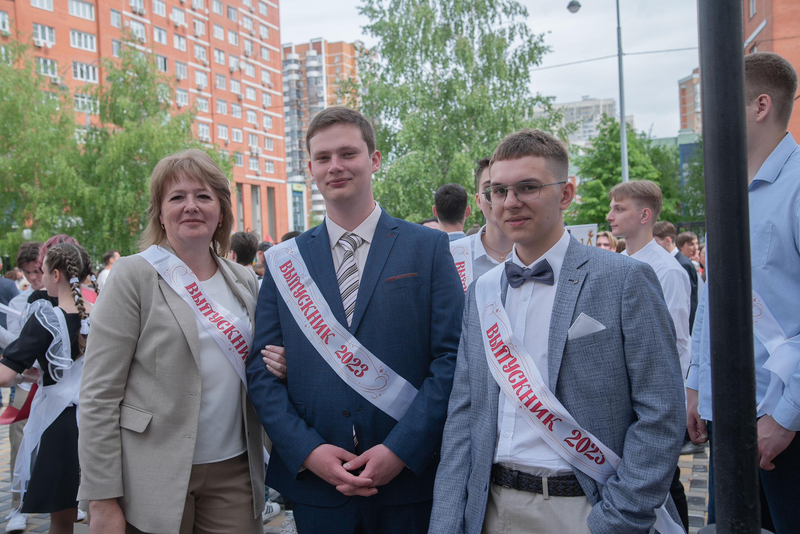 Последний звонок. Стильный портретный и семейный фотограф в Москве Ника Артуньянц