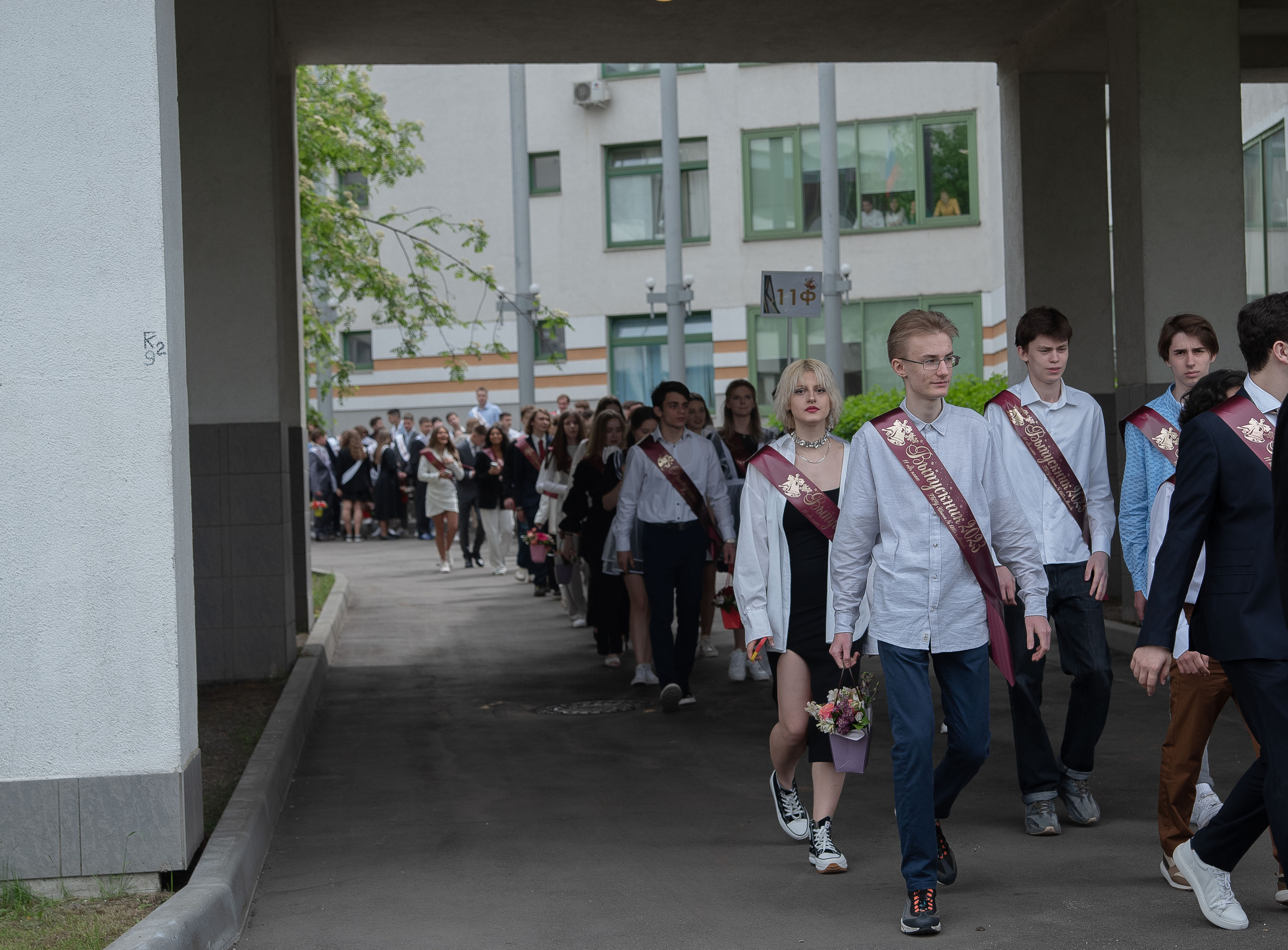 Последний звонок. Стильный портретный и семейный фотограф в Москве Ника Артуньянц