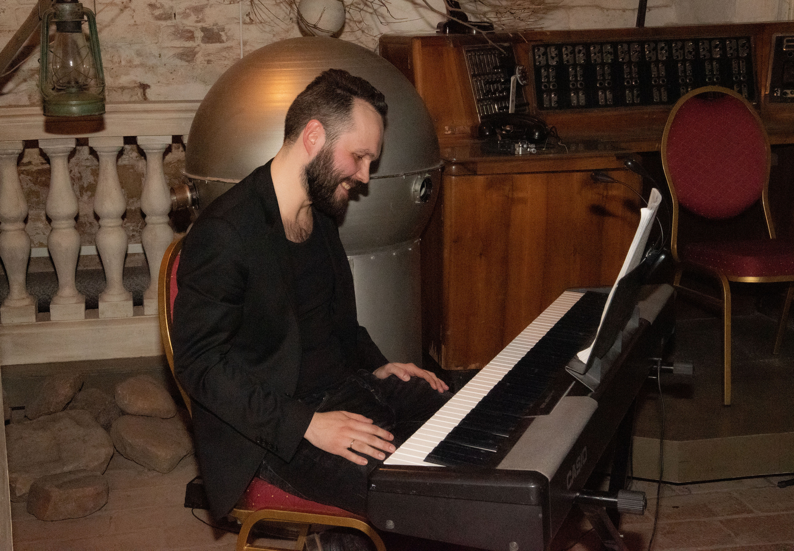 Музей «Огни Москвы» (съемка в темноте). Стильный портретный и семейный фотограф в Москве Ника Артуньянц