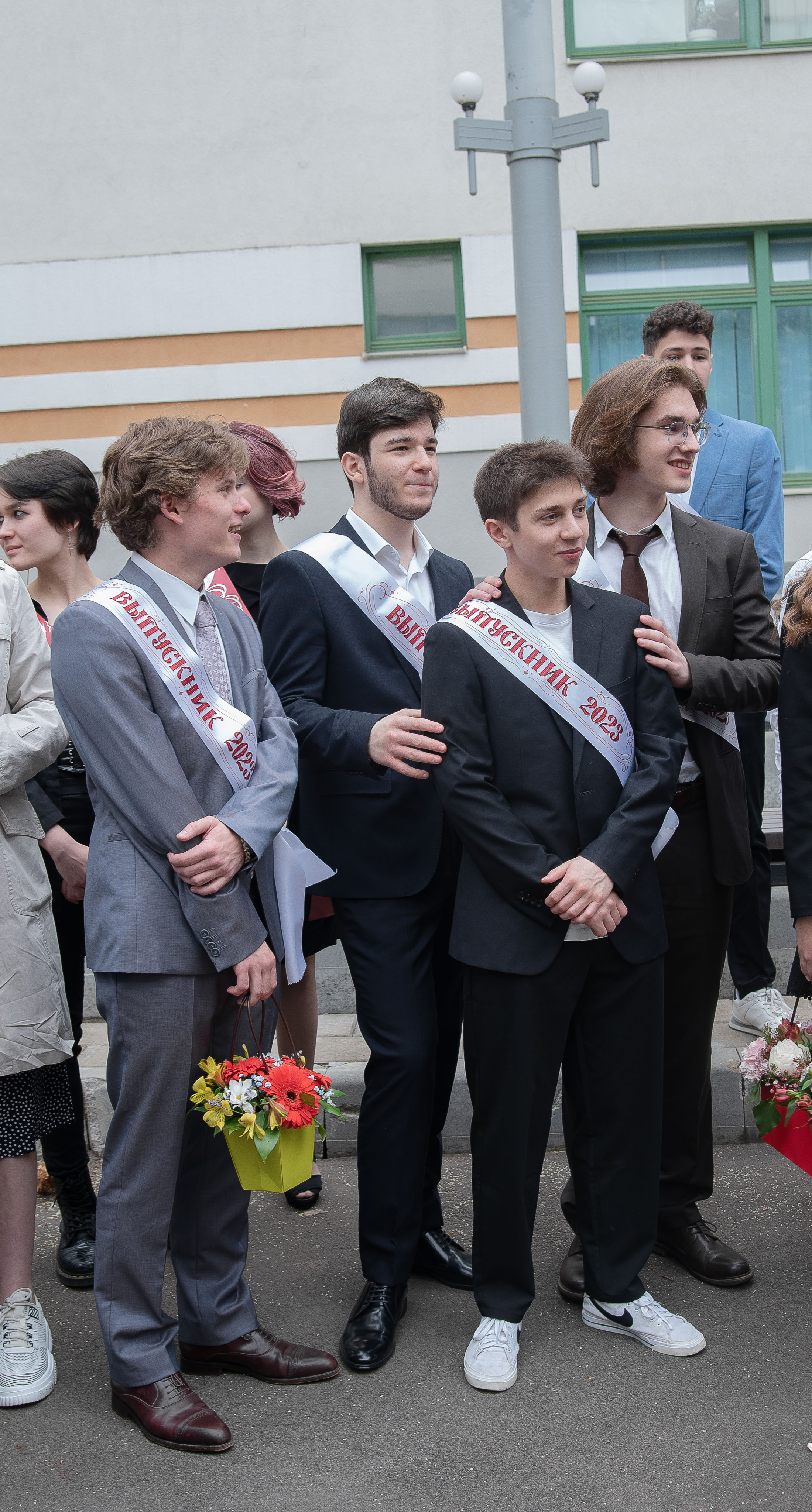 Последний звонок. Стильный портретный и семейный фотограф в Москве Ника Артуньянц