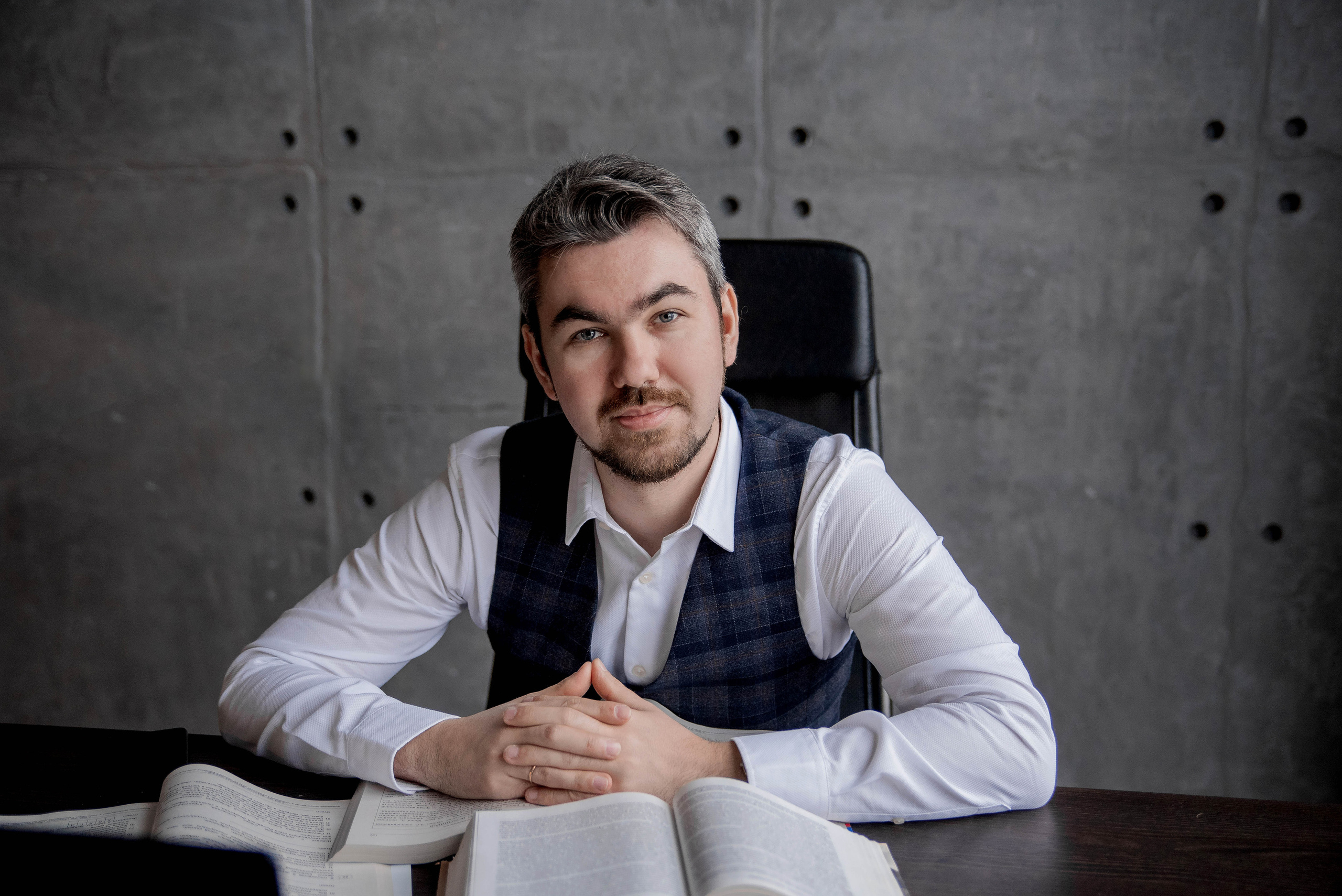 Лев (преподаватель истории). Стильный портретный и семейный фотограф в Москве Ника Артуньянц