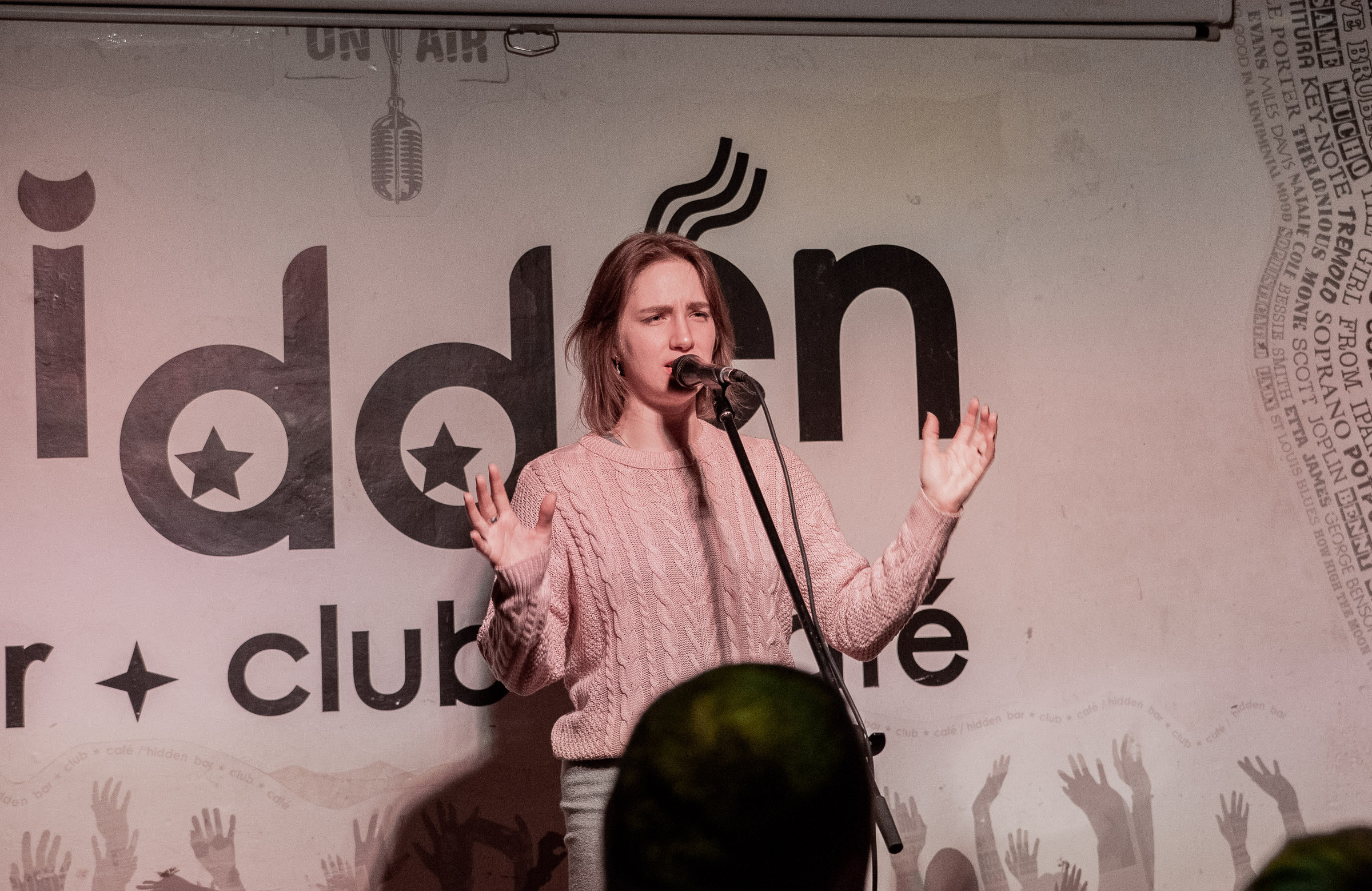 Литгост чтение стихов. Стильный портретный и семейный фотограф в Москве Ника Артуньянц